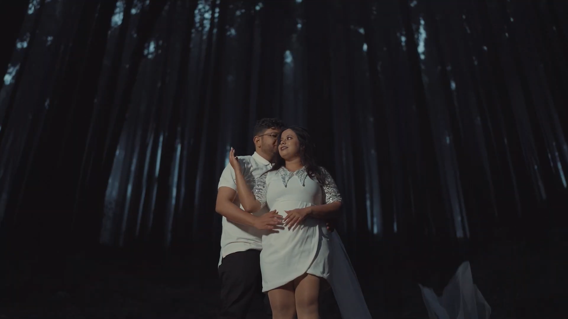 Wedding videographers in Kolkata clicking pre-wedding videos