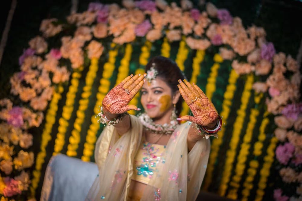 Bridal haldi poses pic