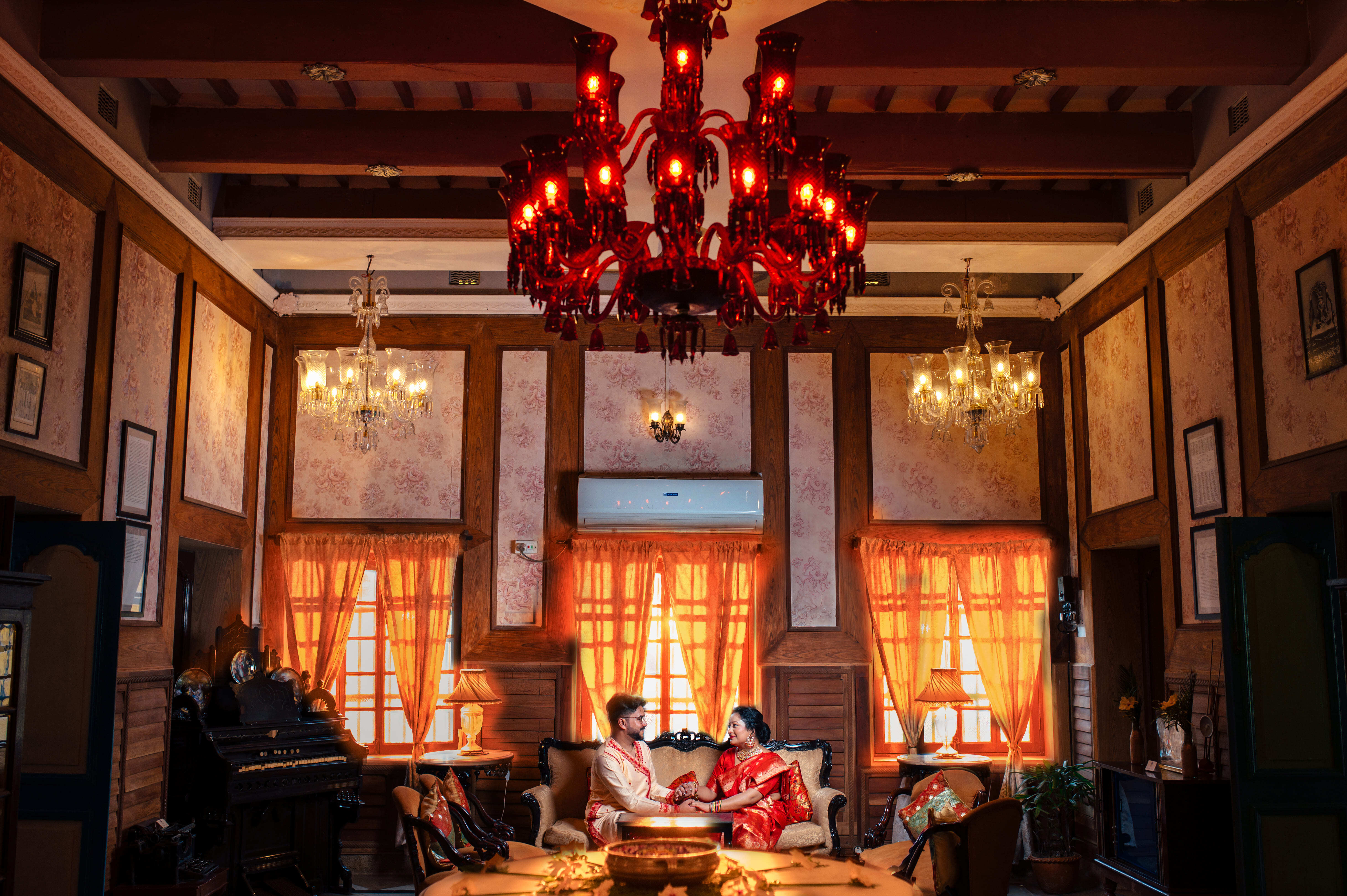 Details highlighted in couple photography pic