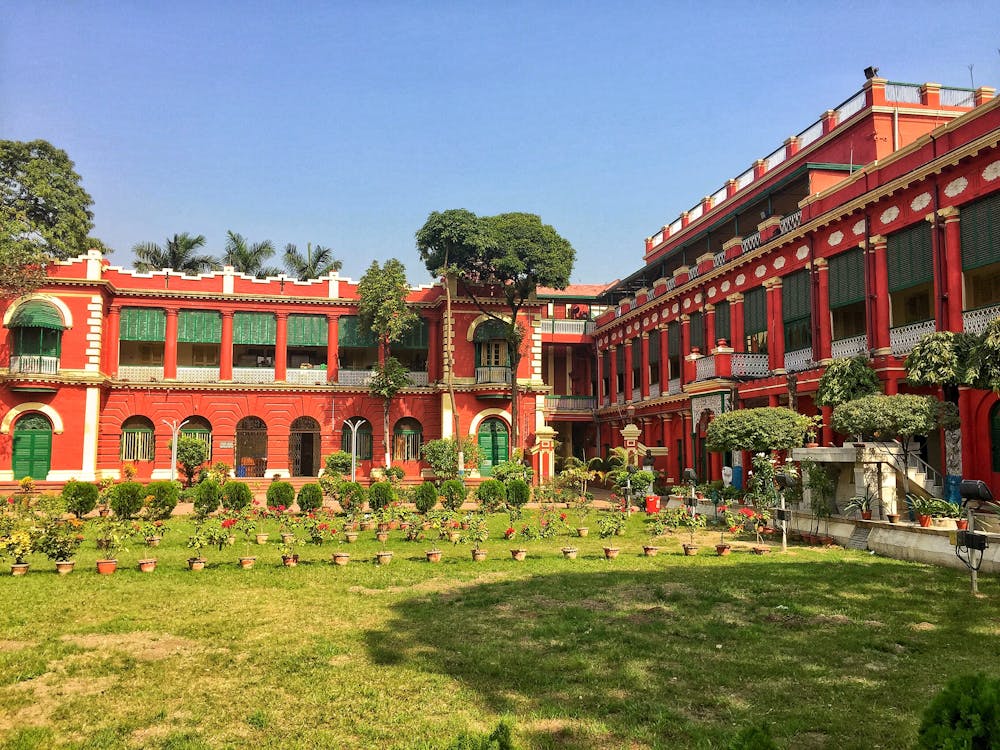 pre-wedding shoot places in Kolkata