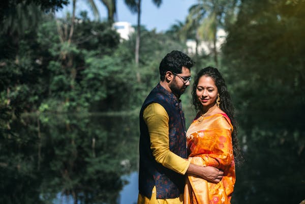 Couple romantic Bengali shoot
