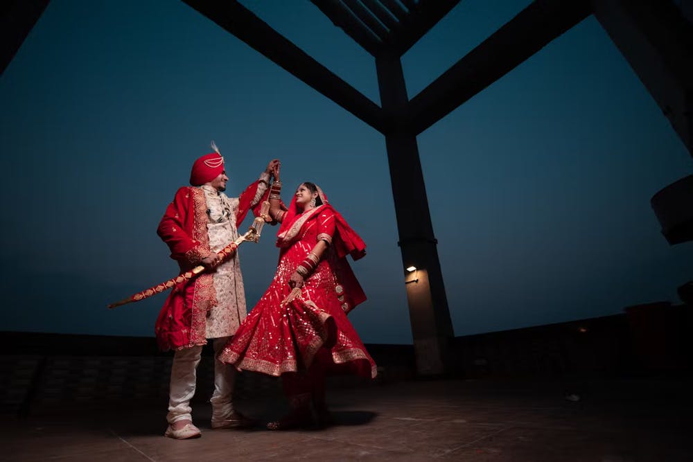 Romatic pose of couple in their wedding photography