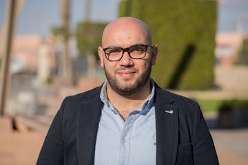 Photo portrait d'un employé de la Ménara Holding