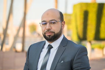 Photo portrait d'un employé de la Ménara Holding