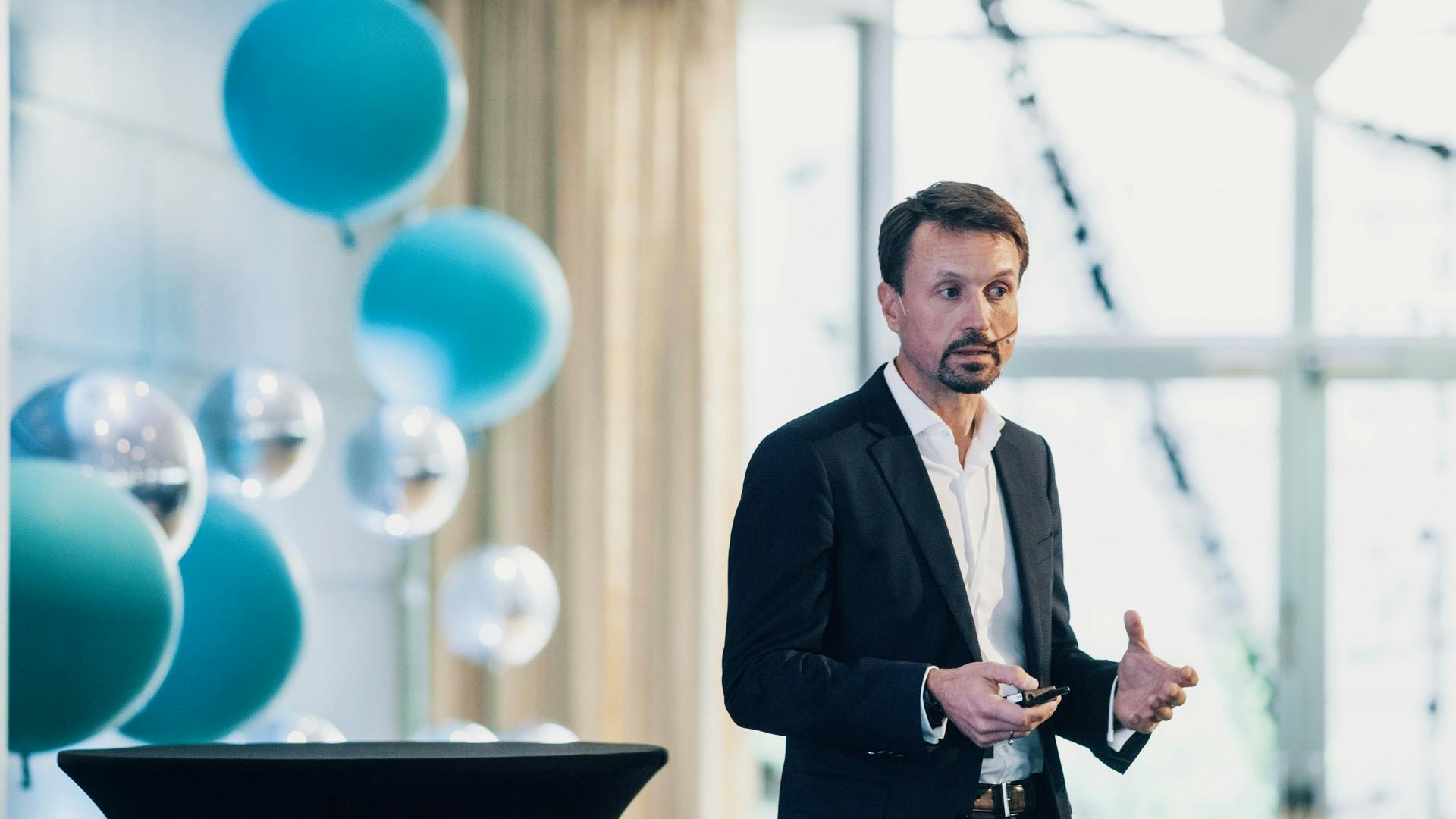 Claes Watndal, CEO of Mentis Cura presenting at Abelia Open 2019