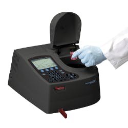 ESPECTROFOTOMETRO DE UV VIS ORION™ AQUAMATE 8000