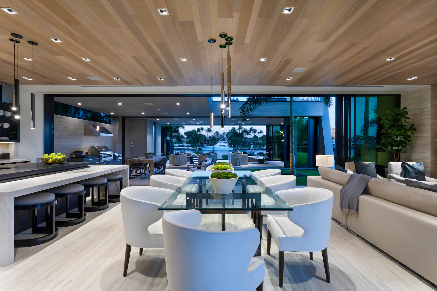 eridith-Baer-Home-Home-Staging-Florida-Modern-Intracoastal-Estate-Luxury-Homes-Modern-and-Contemporary-Dining-Table