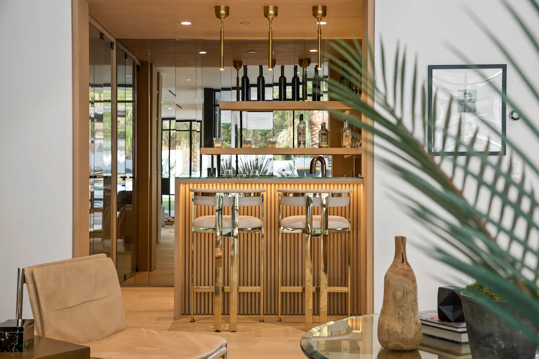 Meridith-Baer-Home-Home-Staging-Southern-California-Beverly-Hills-Modernist-Luxury-Homes-Modern-and-Contemporary-Bar