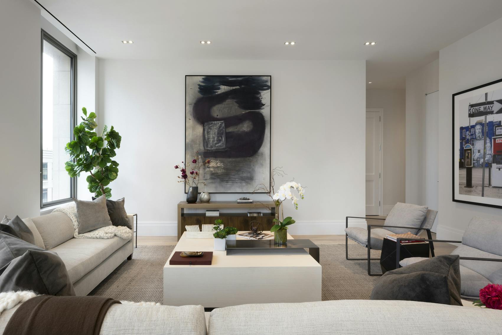 Meridith-Baer-Home-Home-Staging-New-York-Penthouse-West-Highrise-Condos-and-Lofts-Modern-and-Contemporary-Living-Room-3