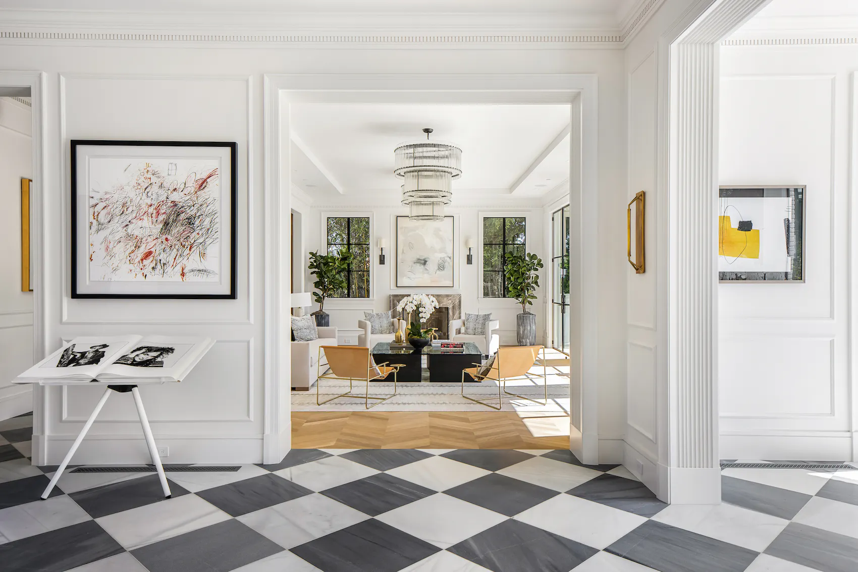 Meridith-Baer-Home-Home-Staging-Southern-California-Saint-Cloud-Estate-Estates-Transitional-Hallway