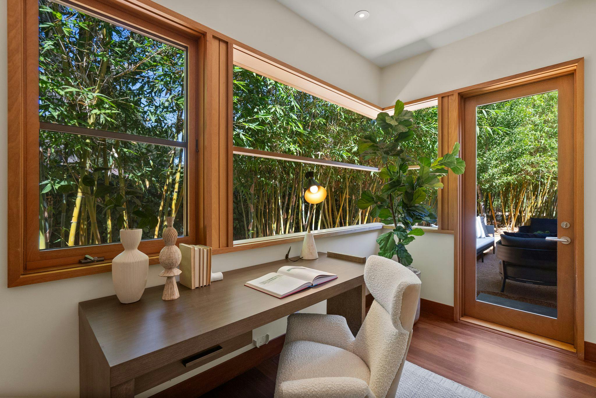 Meridith-Baer-Home-Home-Staging-California-Luxury-Homes-Ringwood-Transitional-Office