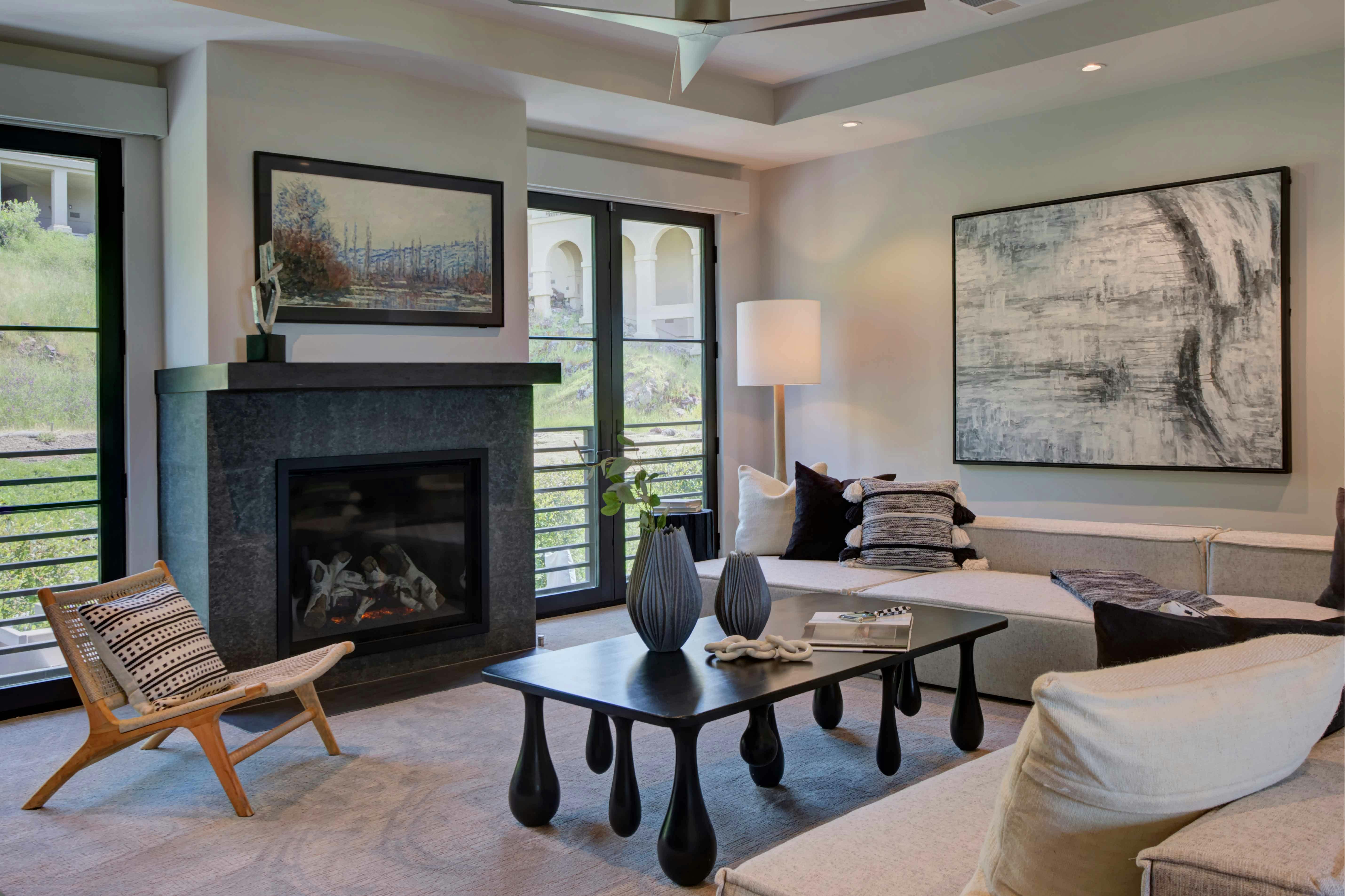 Meridith-Baer-Home-Home-Staging-California-Chaparral Modern-Luxury-Homes-Sitting-Area