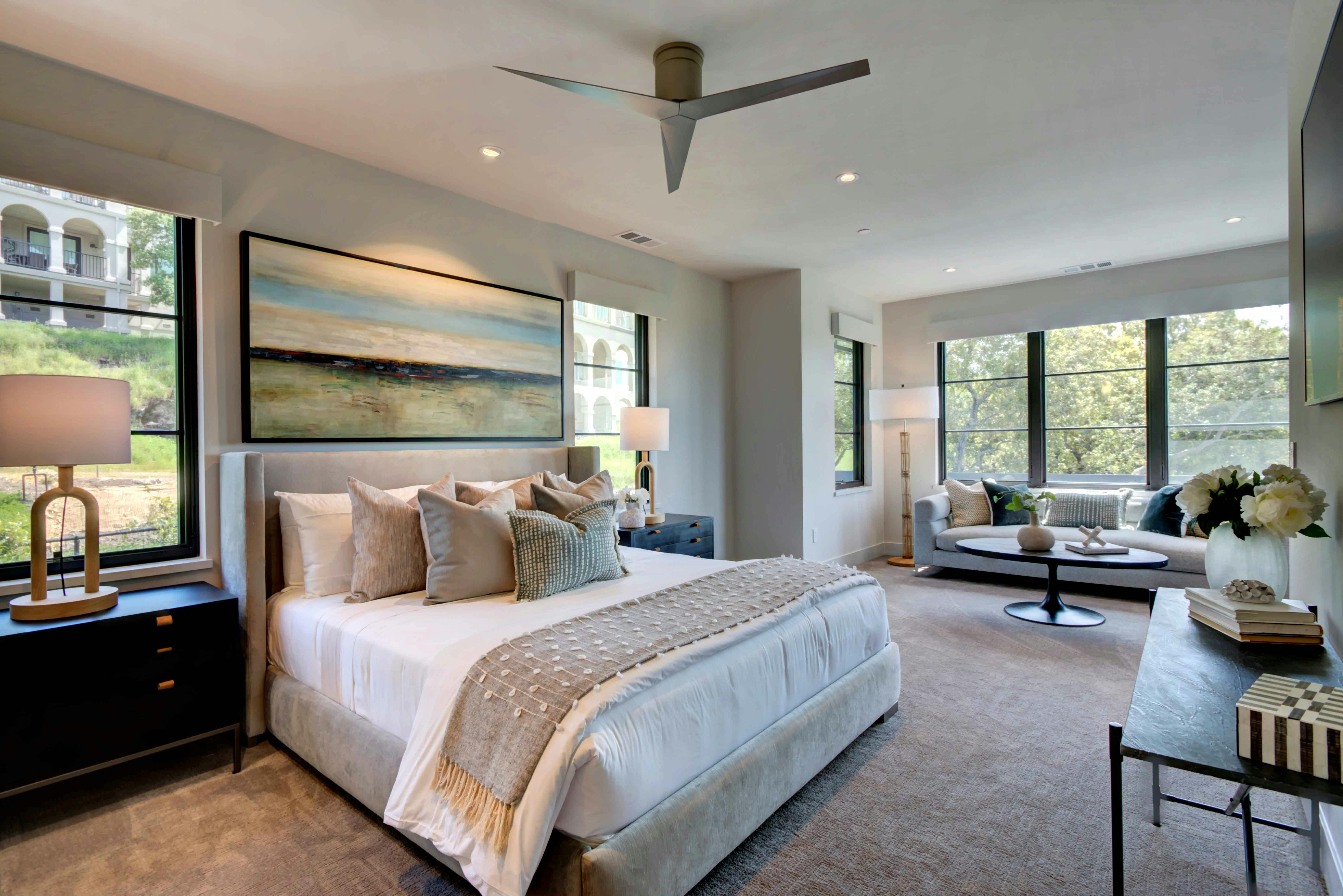 Meridith-Baer-Home-Home-Staging-California-Chaparral Modern-Luxury-Homes-Bedroom