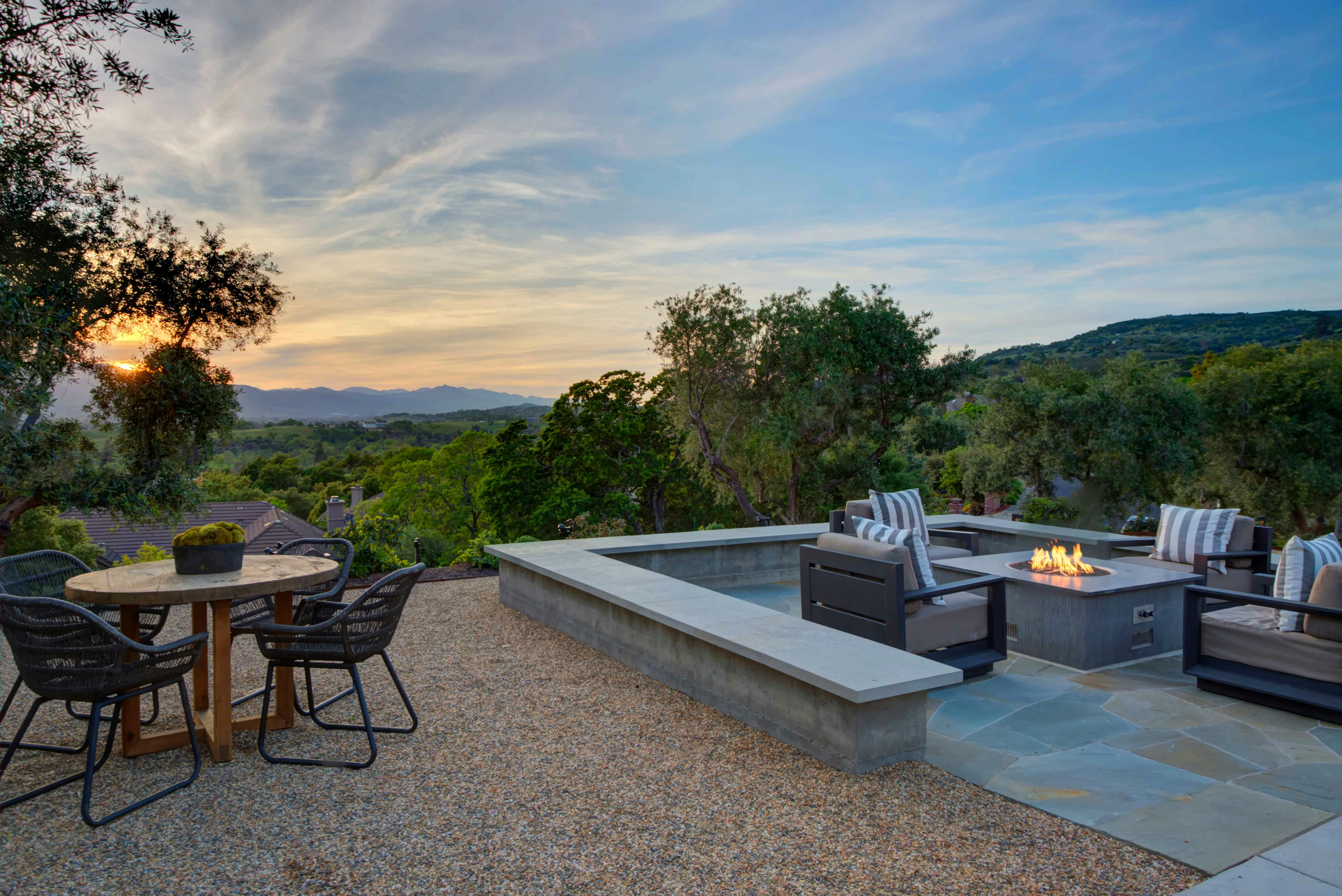 Meridith-Baer-Home-Home-Staging-California-Chaparral Modern-Luxury-Homes-Outdoor