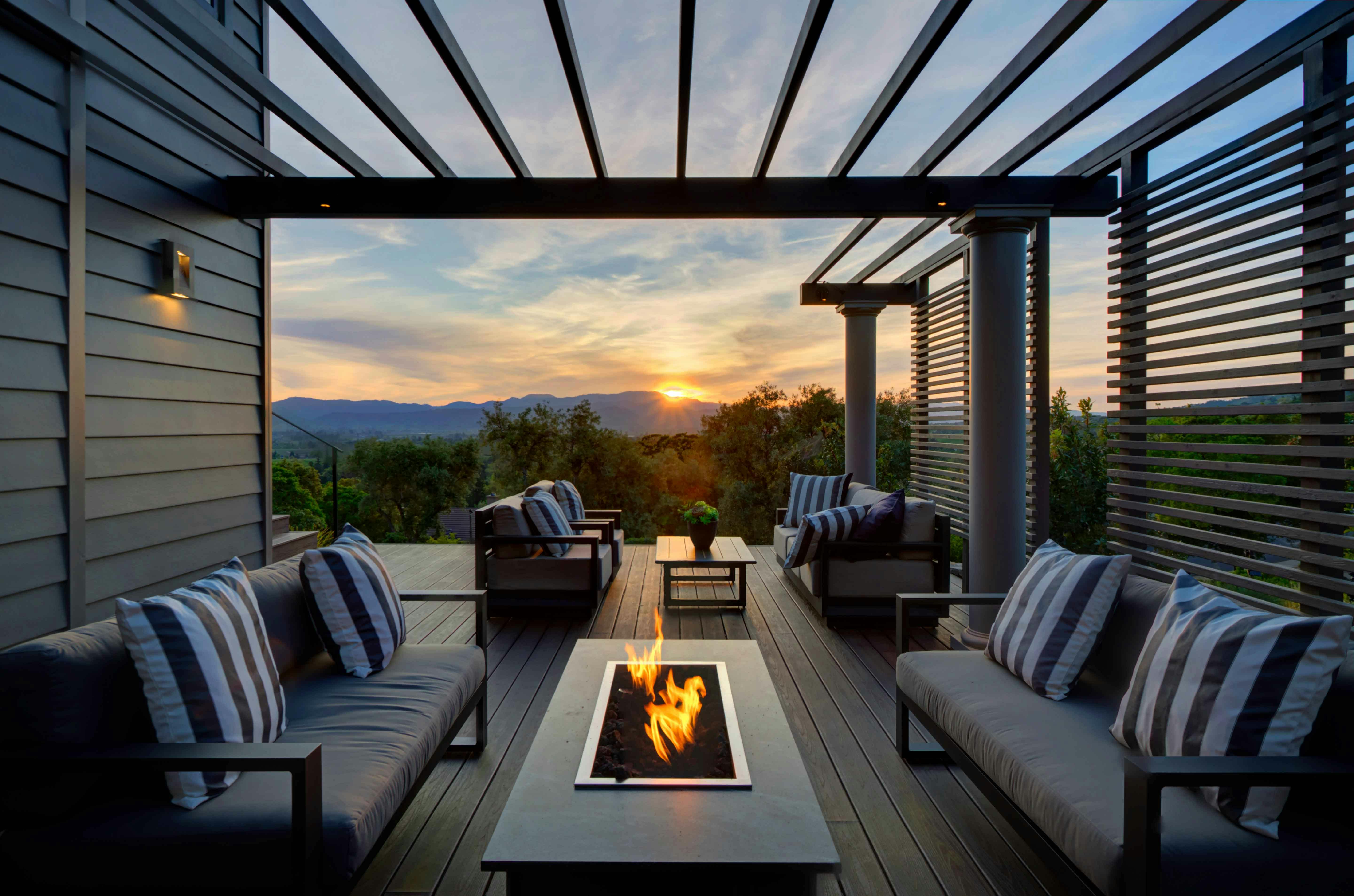 Meridith-Baer-Home-Home-Staging-California-Chaparral Modern-Luxury-Homes-Outdoor