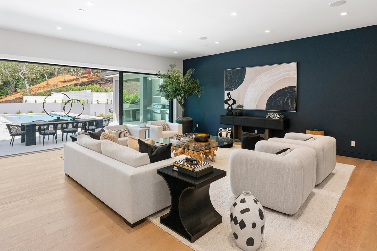 Meridith-Baer-Home-Home-Staging-California-Tallwood-Estate-Estates-Living-Room-Outdoor