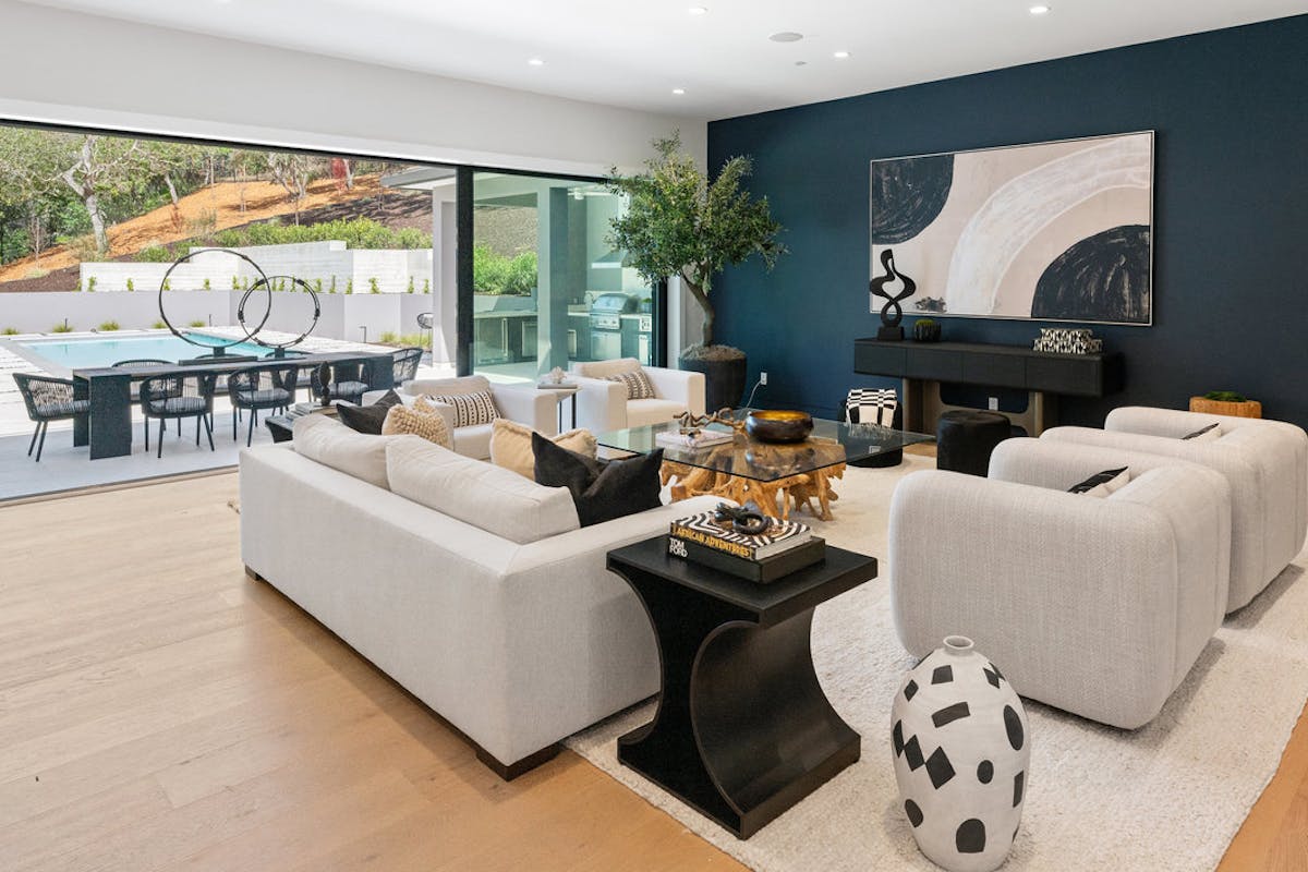 Meridith-Baer-Home-Home-Staging-California-Tallwood-Estate-Estates-Living-Room-Outdoor