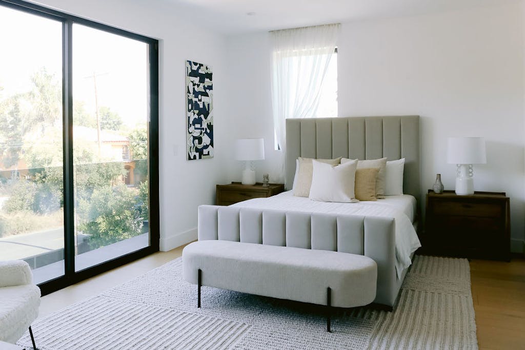 Meridith-Baer-Home-Home-Staging-California-Tampa-Modern-Bedroom