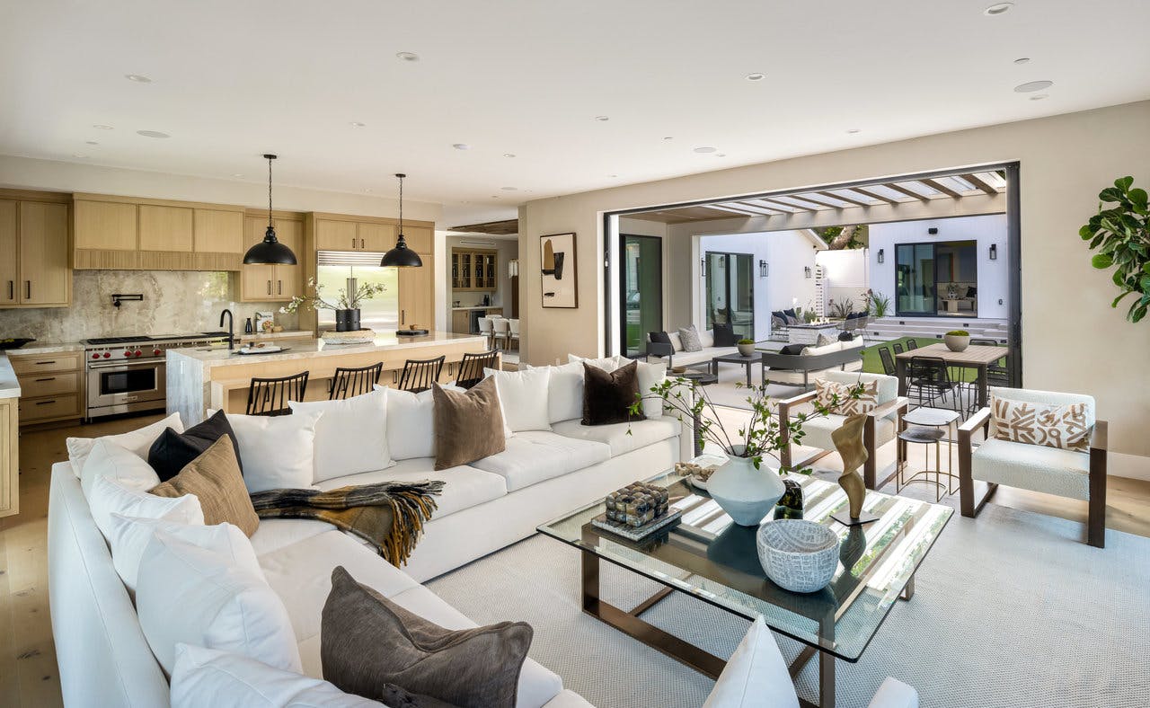 Meridith-Baer-Home-Home-Staging-California-Westwood-Hills-Modern-Kitchen-Family-Room-Outdoor
