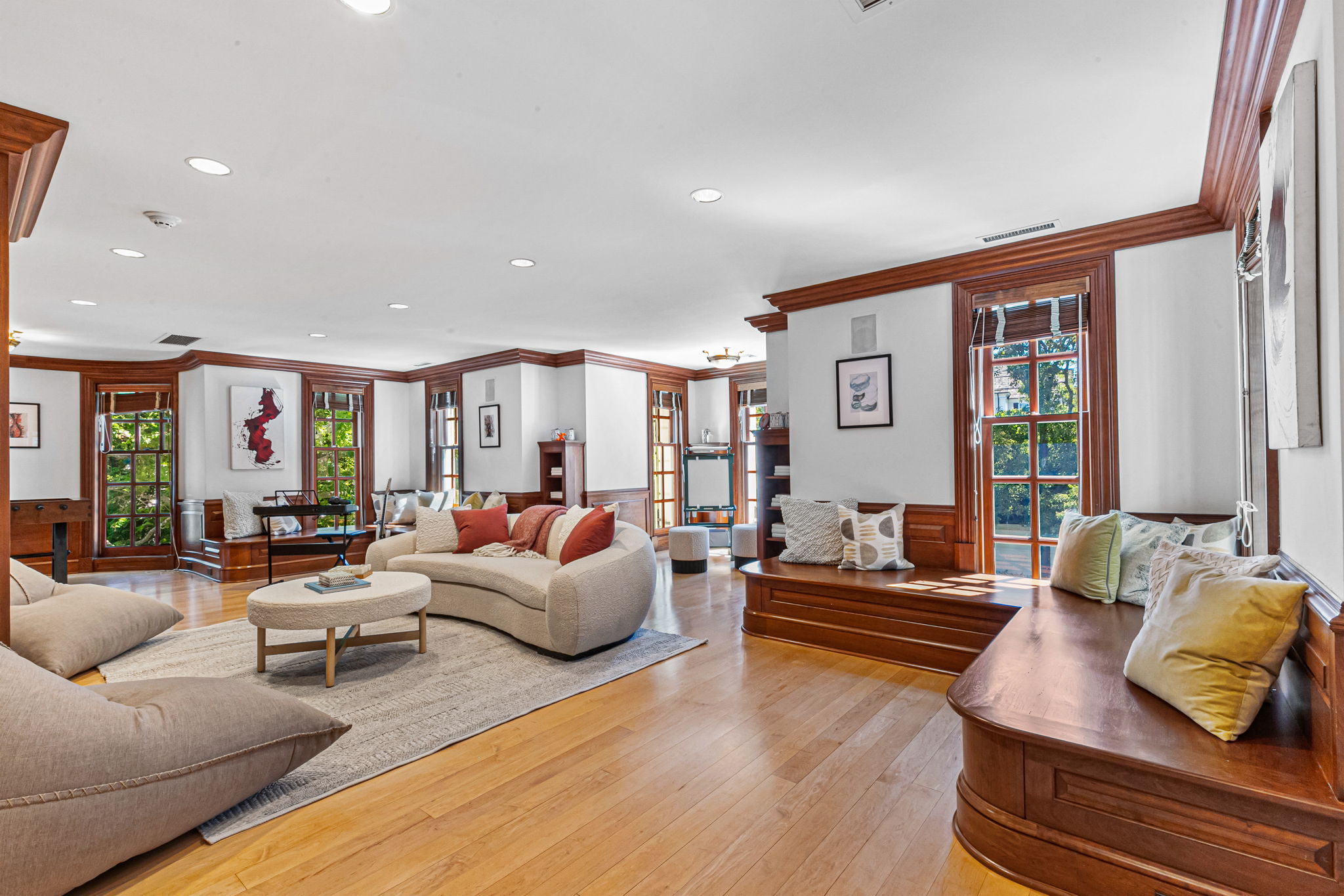 Meridith-Baer-Home-Home-Staging-Tristate-Connecticut-Sancutary-on-Sasco-Hill-Den