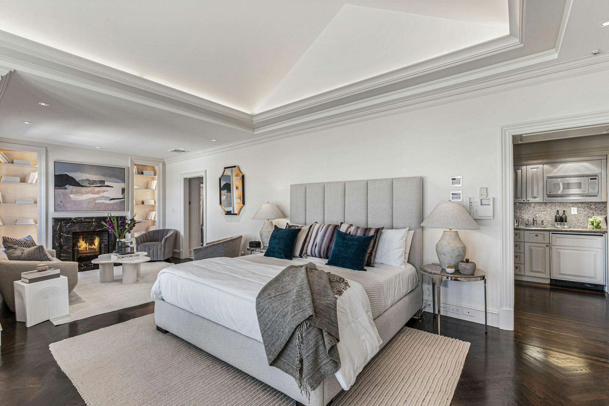 Meridith-Baer-Home-Home-Staging-Tristate-Connecticut-Sancutary-on-Sasco-Hill-Bedroom