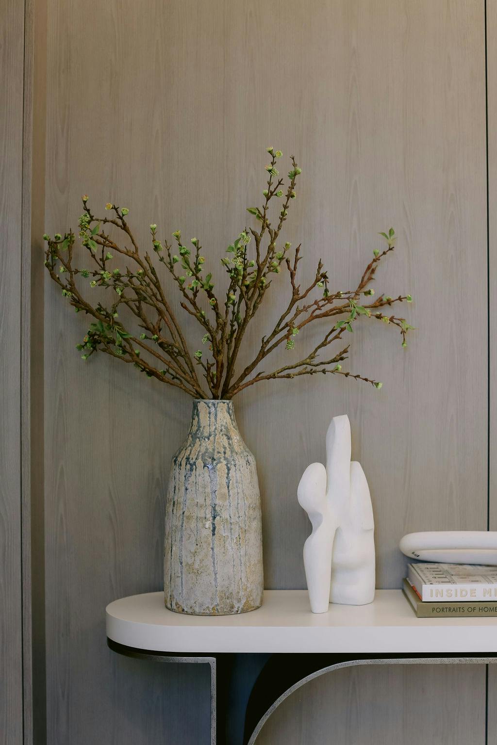 Meridith-Baer-Home-Home-Staging-Florida-Collins-Penthouse-Entry