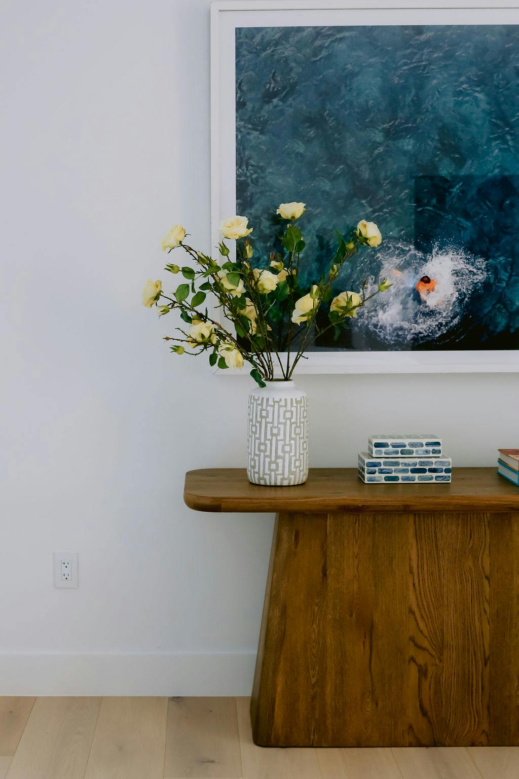 Meridith-Baer-Home-Home-Staging-Florida-Collins-Penthouse-Console