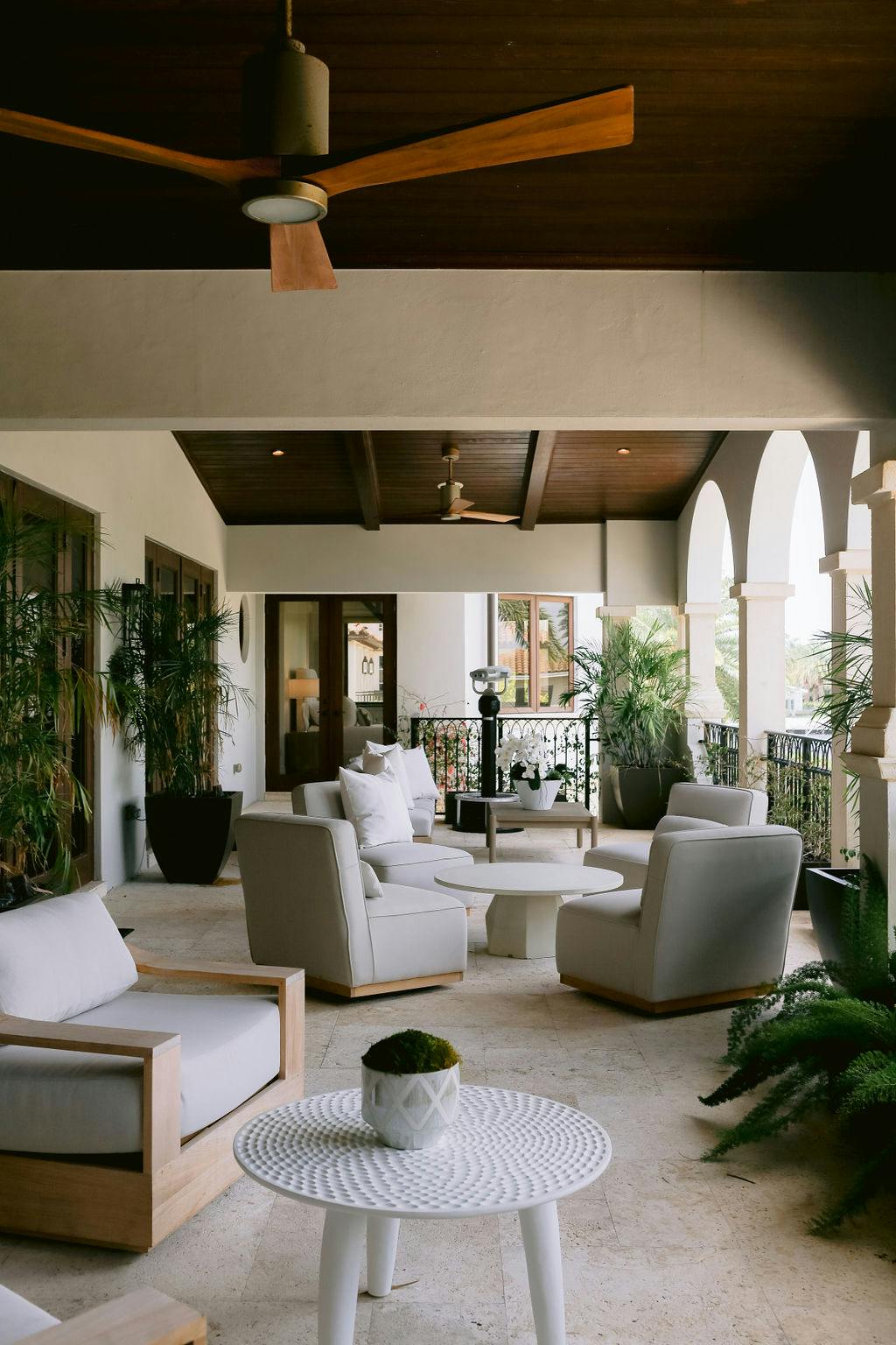 Meridith-Baer-Home-Home-Staging-Florida-Solar-Isle-Outdoor