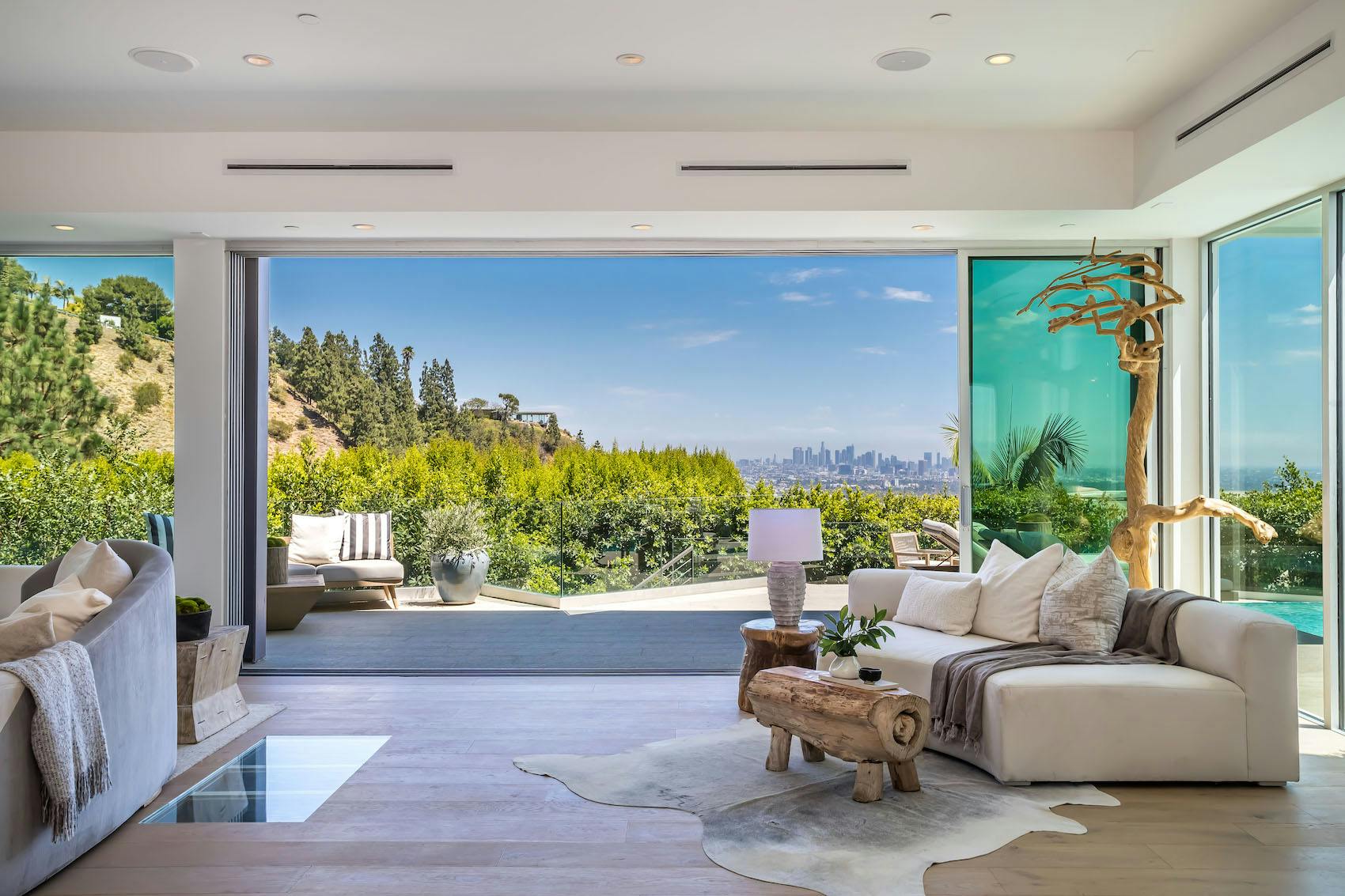 Meridith-Baer-Home-Home-Staging-Southern-California-Sunset-Strip-Contemporary-Luxury-Homes-Modern-and-Contemporary-Sitting-Area-Patio-Access