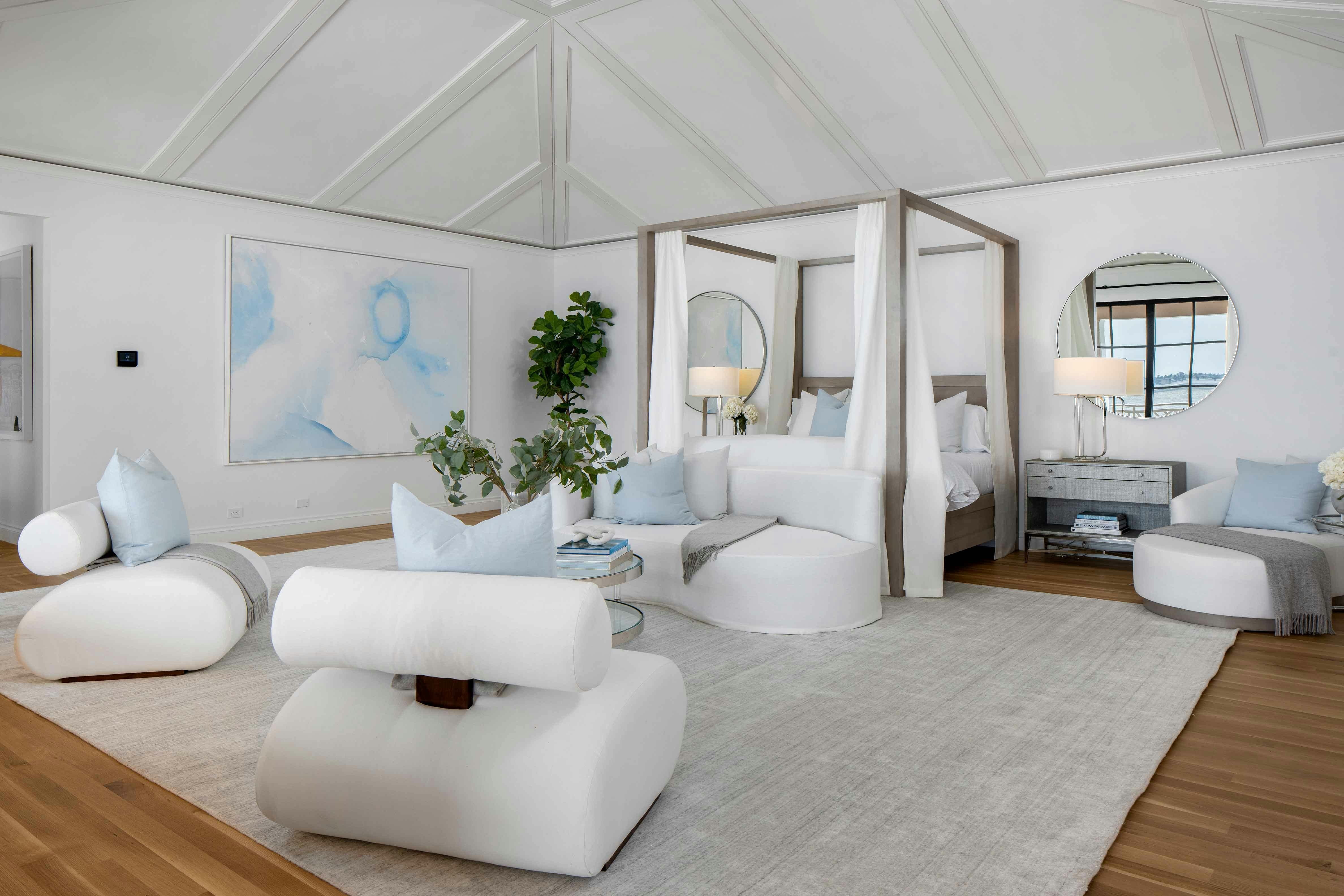  Meridith-Baer-Home-Home-Staging-Florida-Tarpon-Isle-Estates-Transitional-Master-Bedroom