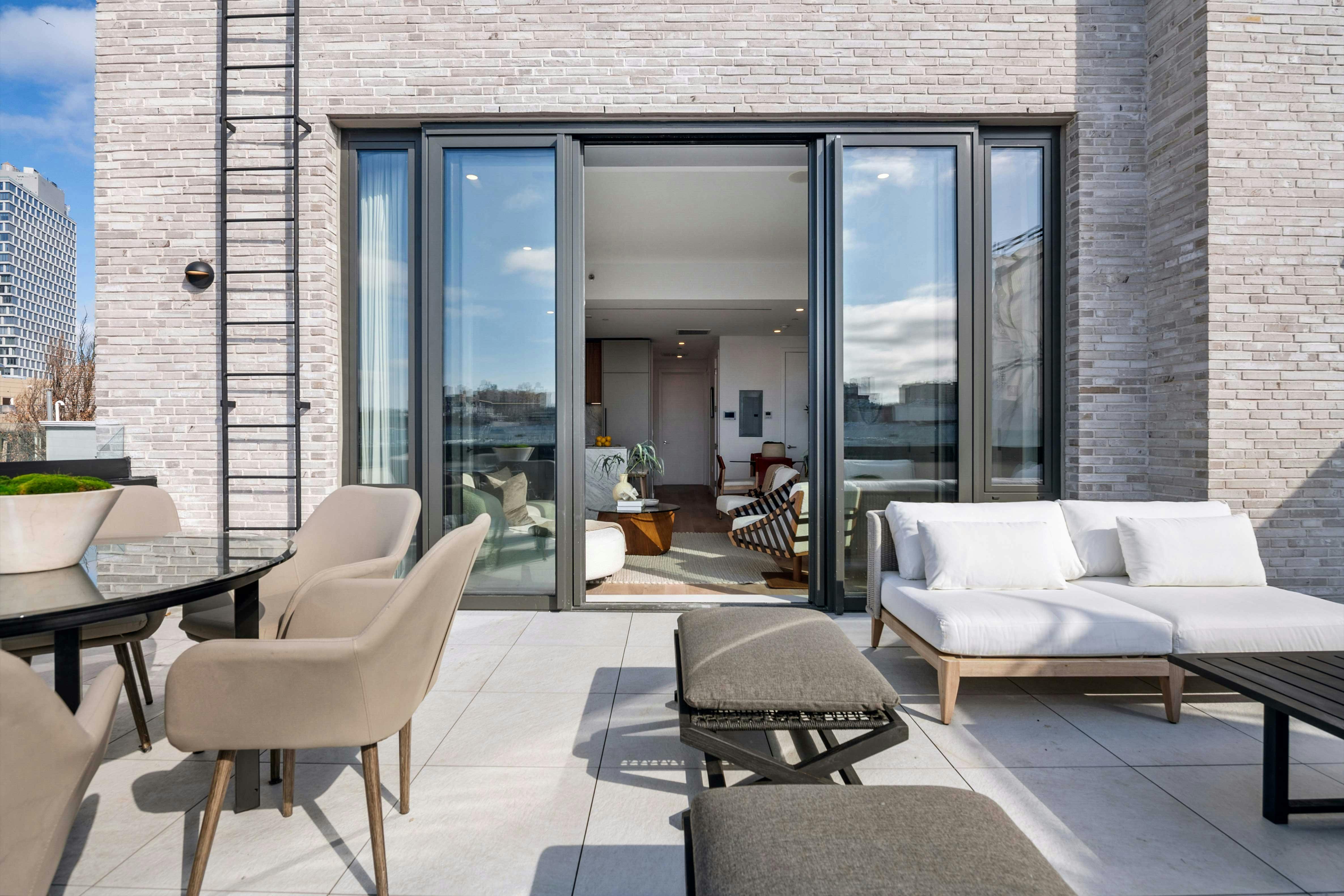 Meridith-Baer-Home-Home-Staging-New-York-Prospect-Heights-Penthouse-Transitional-Luxury-Homes-Outdoor