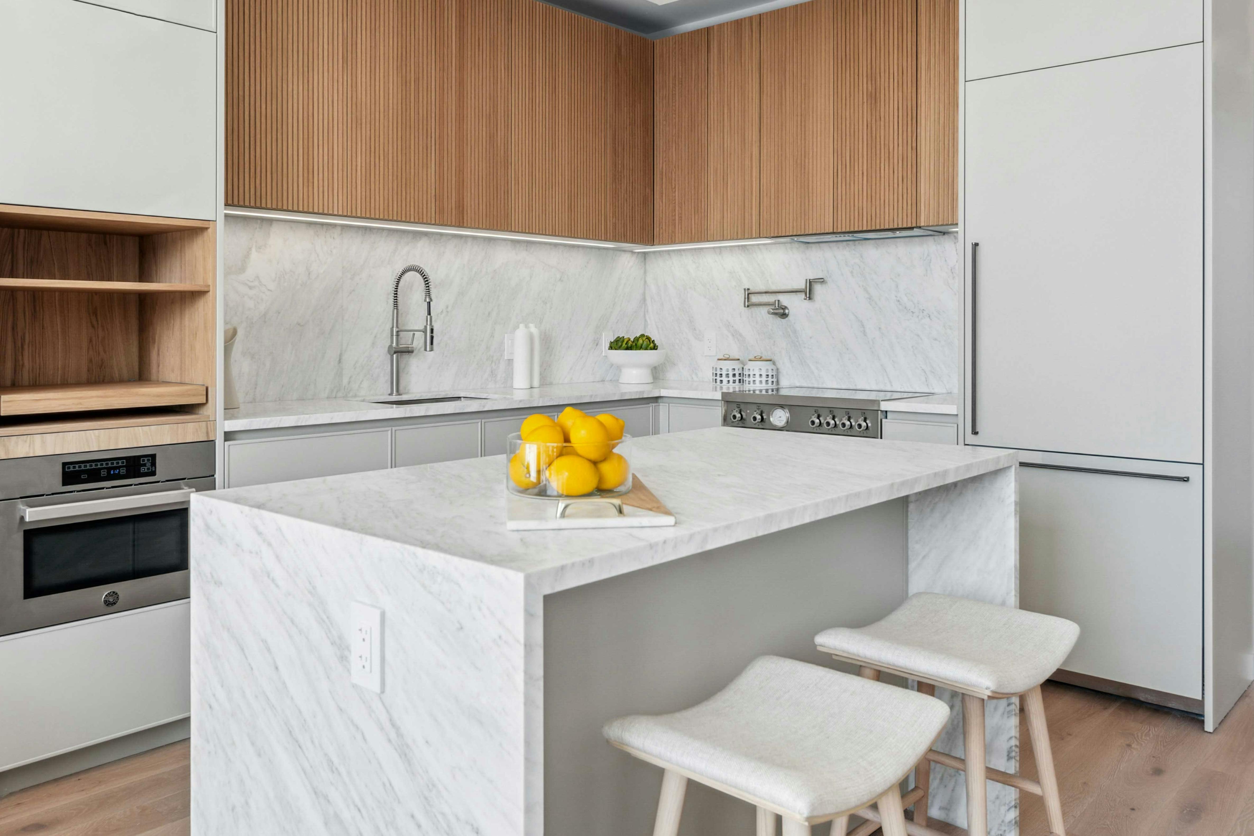 Meridith-Baer-Home-Home-Staging-New-York-Prospect-Heights-Penthouse-Transitional-Luxury-Homes-Kitchen