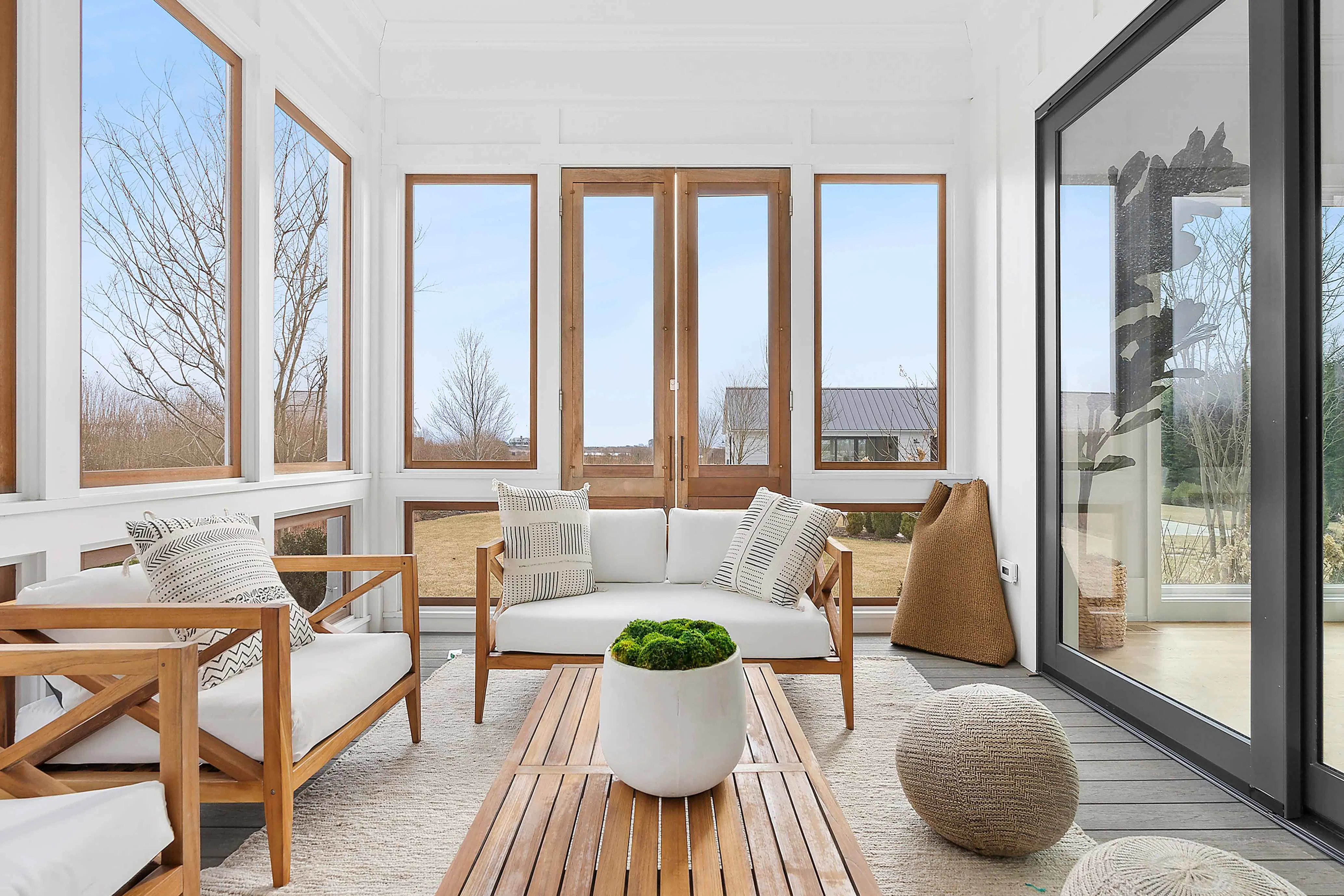 Meridith-Baer-Home-Home-New-York-Tristate-Hamptons-Estates-Wickapogue-Serenity-Sunroom