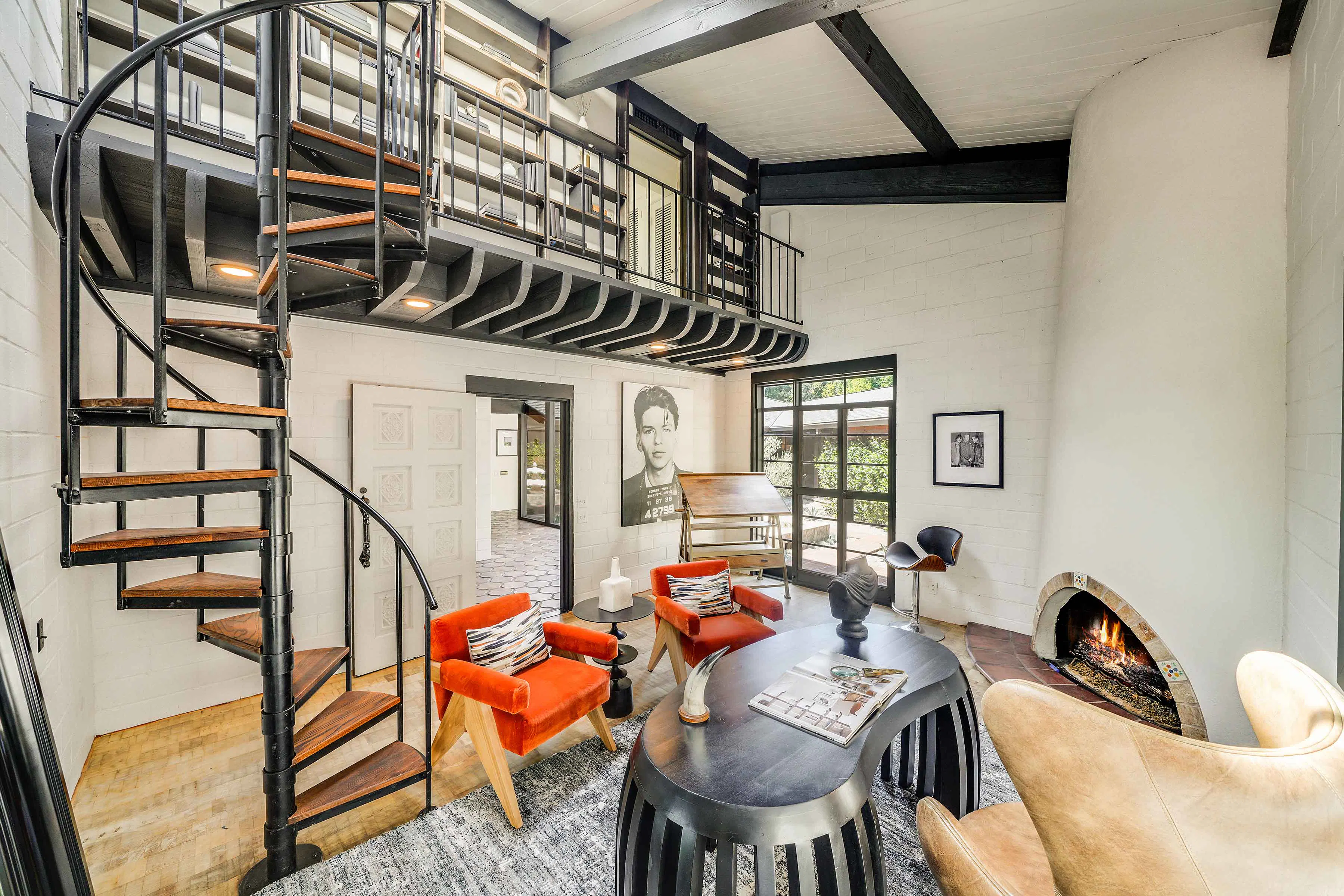 Meridith-Baer-Home-Home-Staging-California-Brentwood-Park-Estate-Office