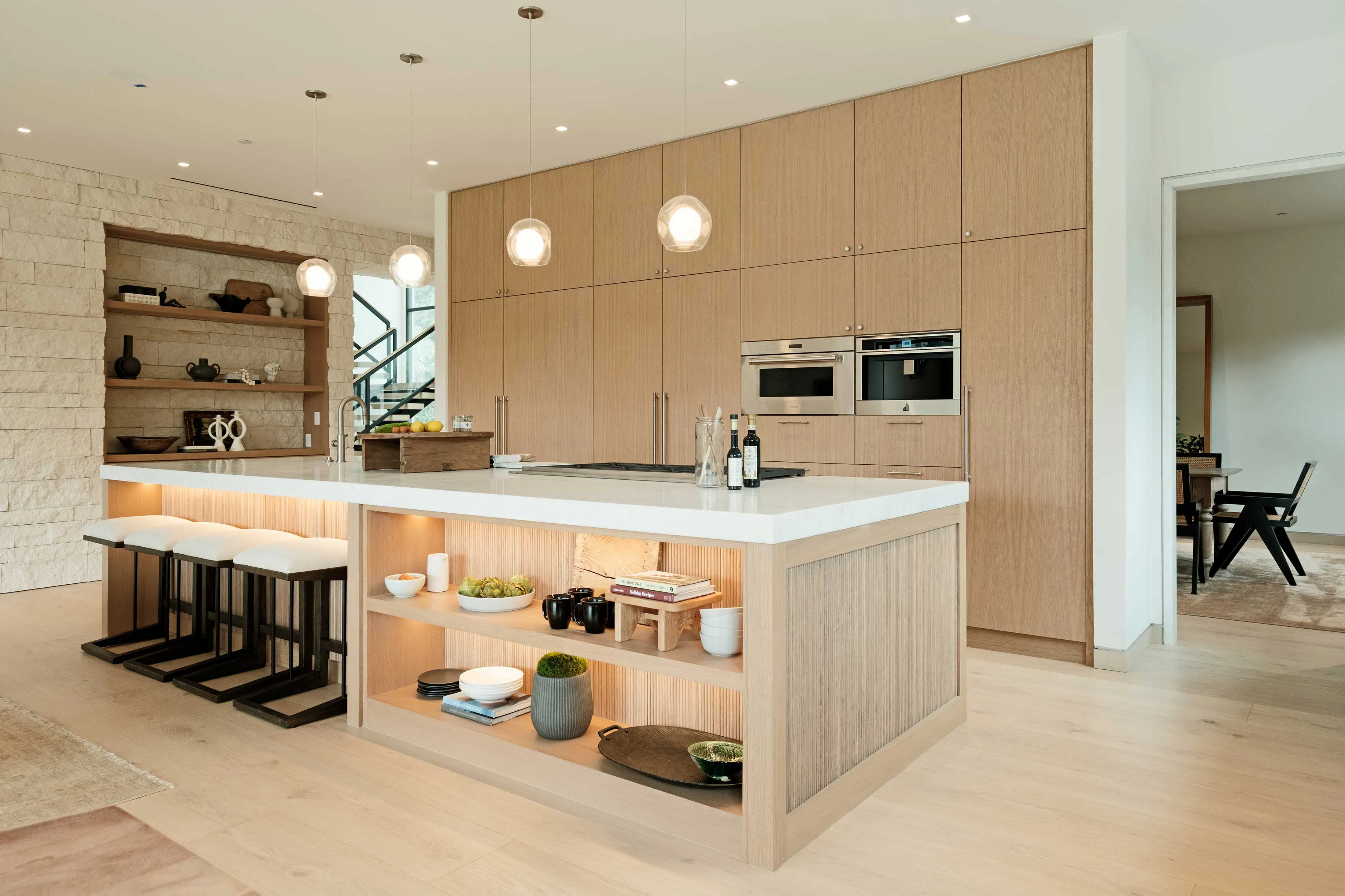 Meridith-Baer-Home-Home-Staging-California-Luxury-Homes-Milldale-Modern-Kitchen