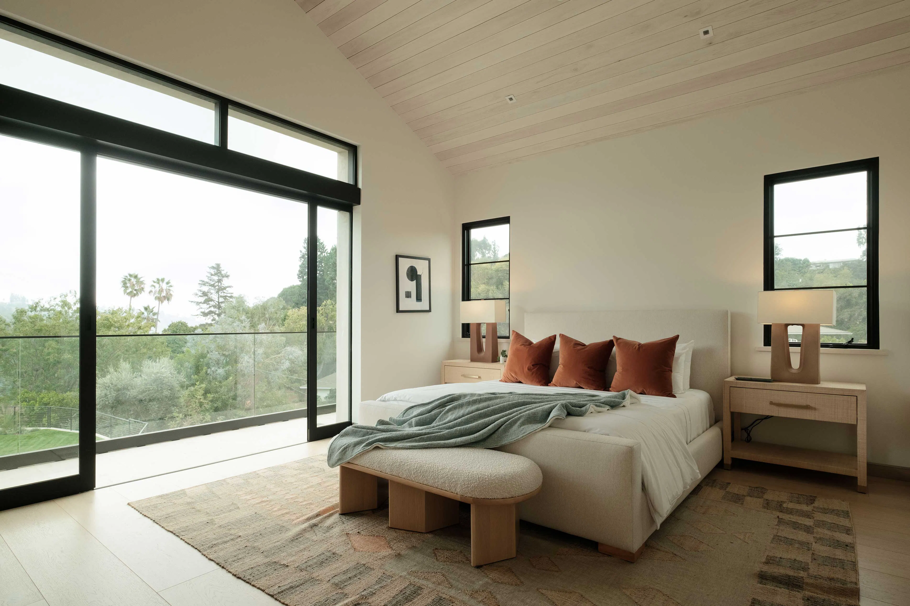 Meridith-Baer-Home-Home-Staging-California-Luxury-Homes-Milldale-Modern-Bedroom
