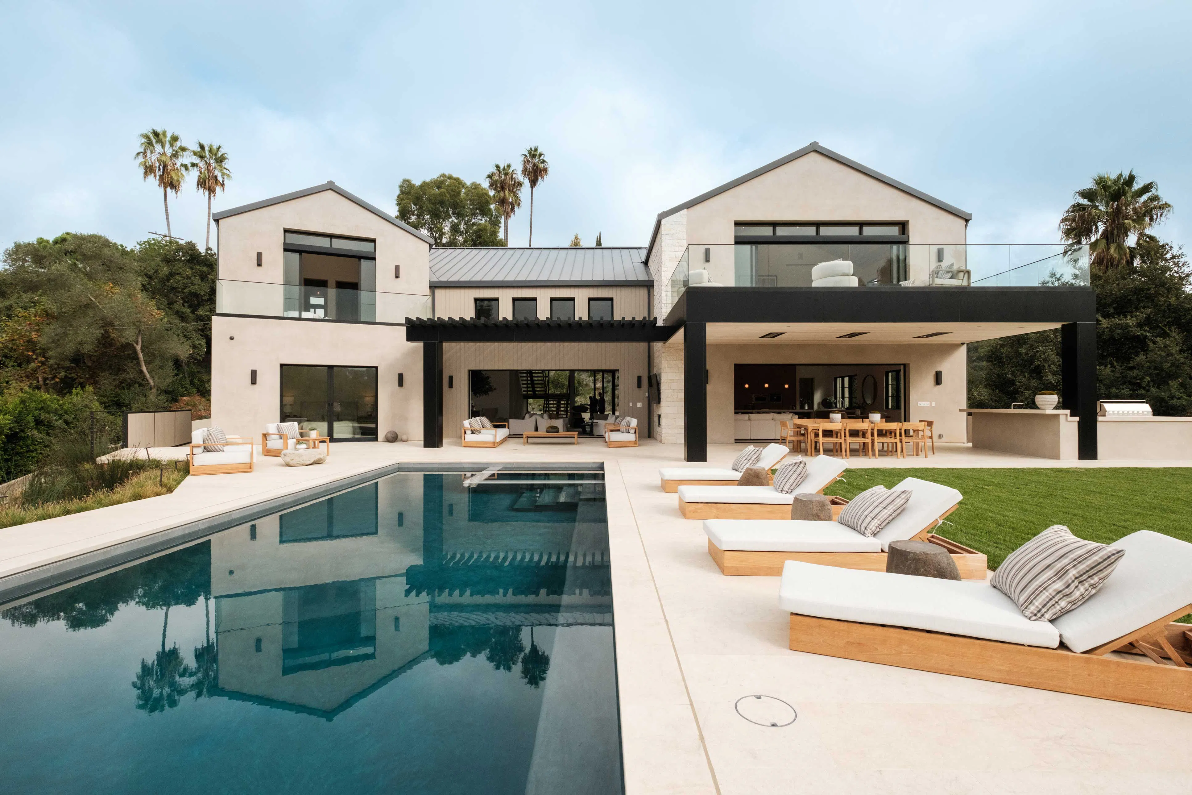 Meridith-Baer-Home-Home-Staging-California-Luxury-Homes-Milldale-Modern-Outdoor