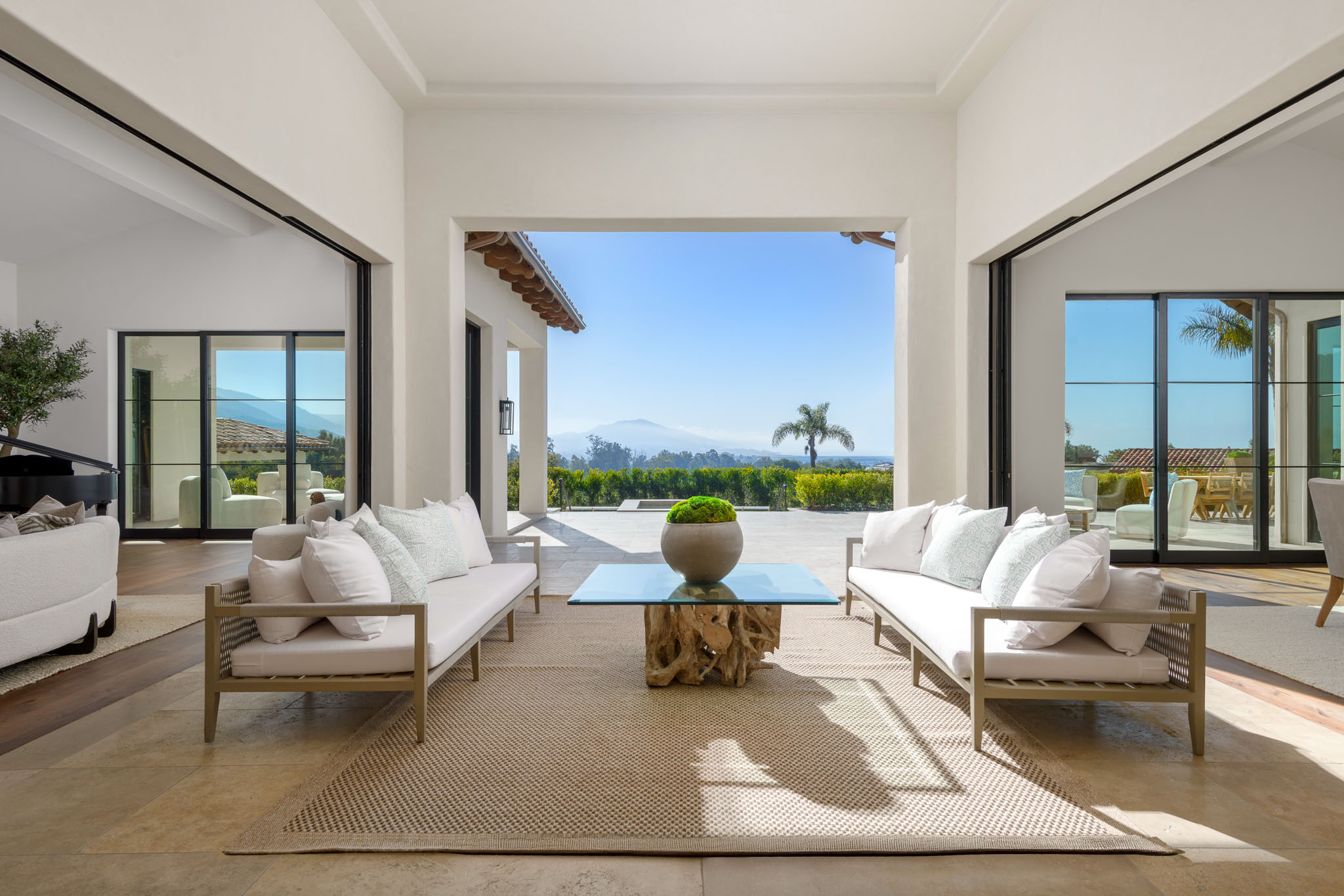 Meridith-Baer-Home-Estate-Southern-California-Montecito-Ranch-Estate-Pool
