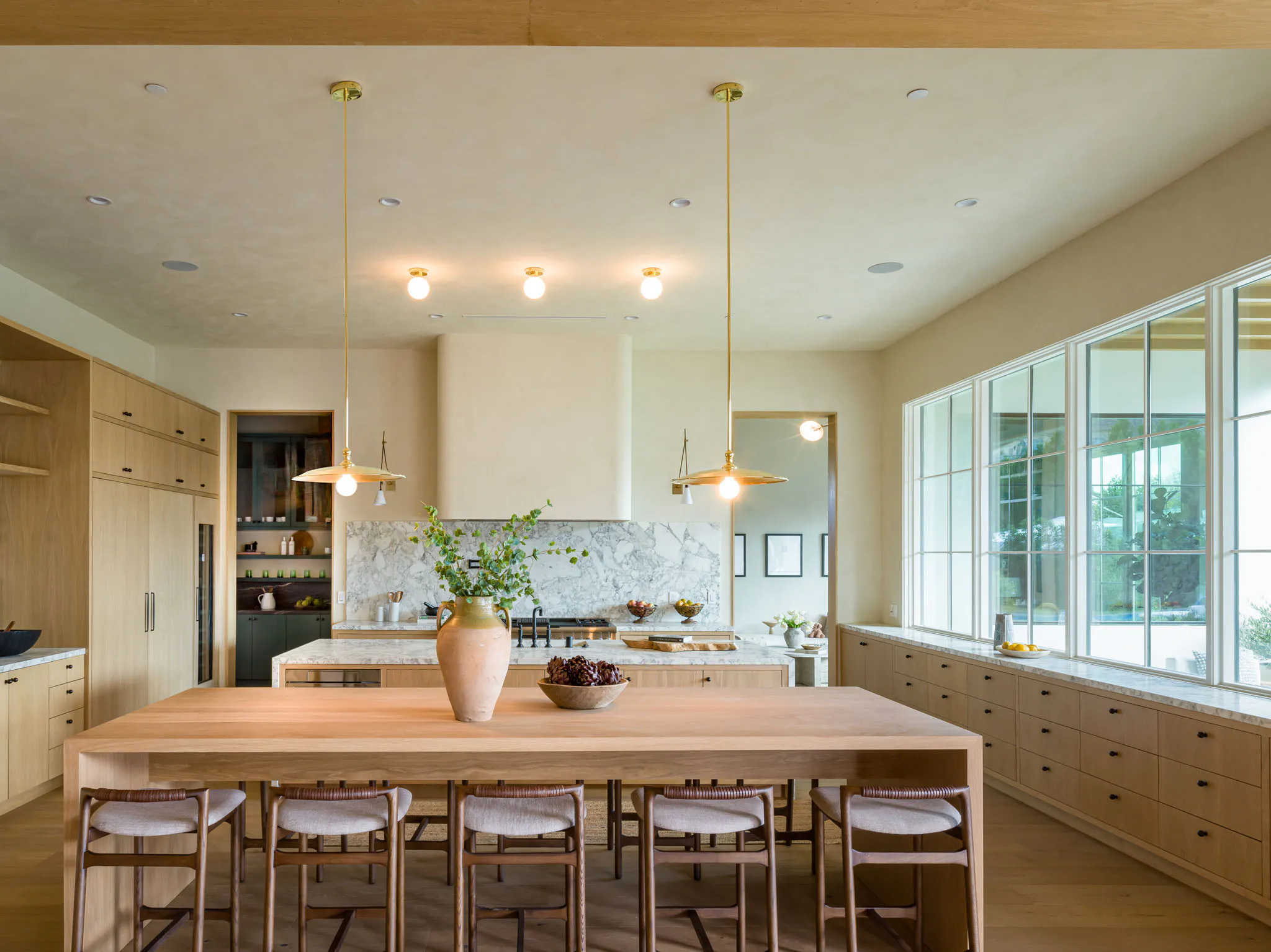 Meridith-Baer-Home-Luxury-Homes-Southern-California-Modern-Organic-Estate-Kitchen