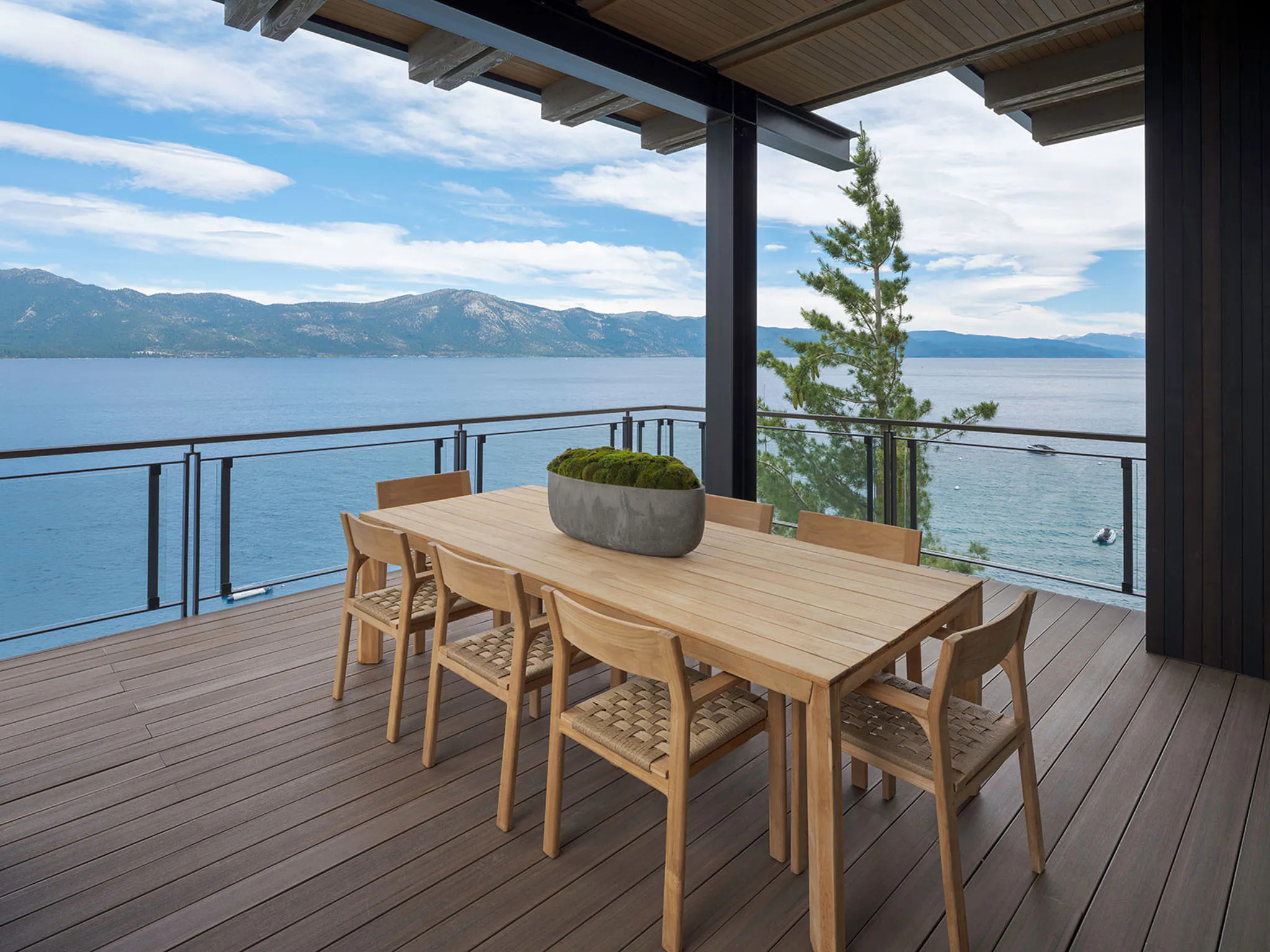 Meridith-Baer-Home-Luxury-Homes-Northern-California-Lake-Tahoe-Modern-Outdoor