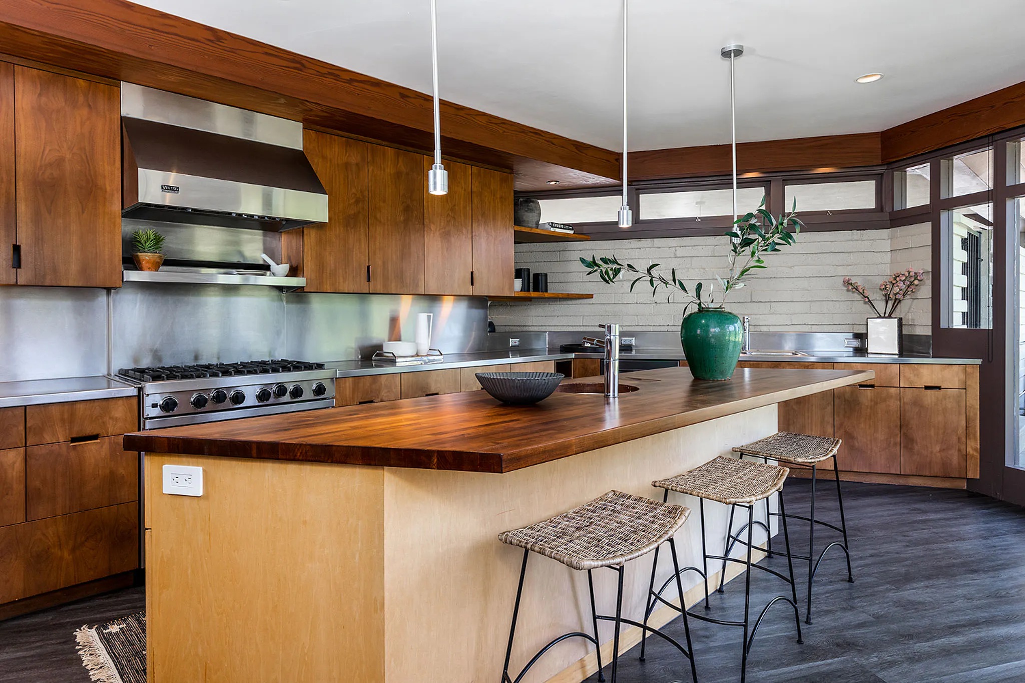 Meridith-Baer-Home-Home-Staging-California-The-Gainsburg-Residence-Kitchen