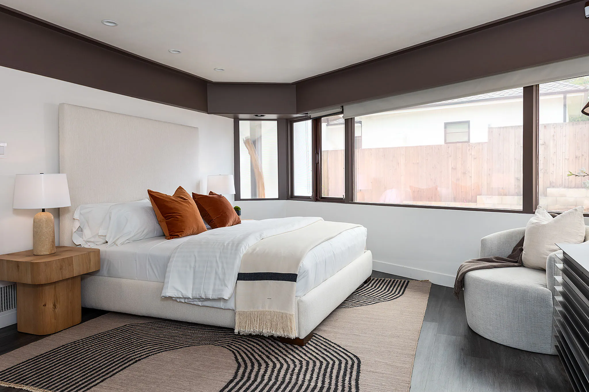 Meridith-Baer-Home-Home-Staging-California-The-Gainsburg-Residence-Bedroom