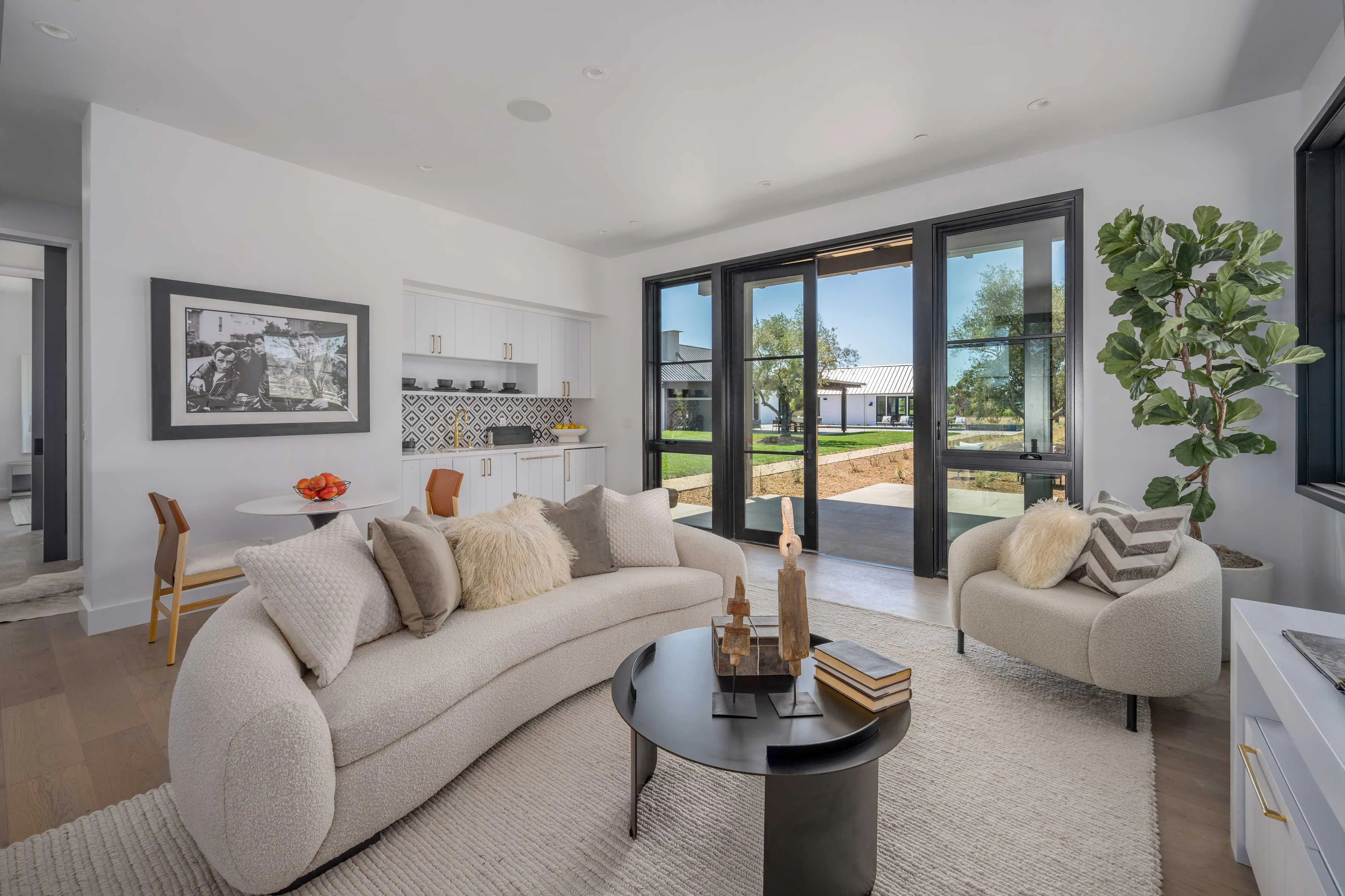 Meridith-Baer-Home-Home-Staging-California-Sonoma-Sanctuary-Luxury-Homes-Modern-and-Contemporary