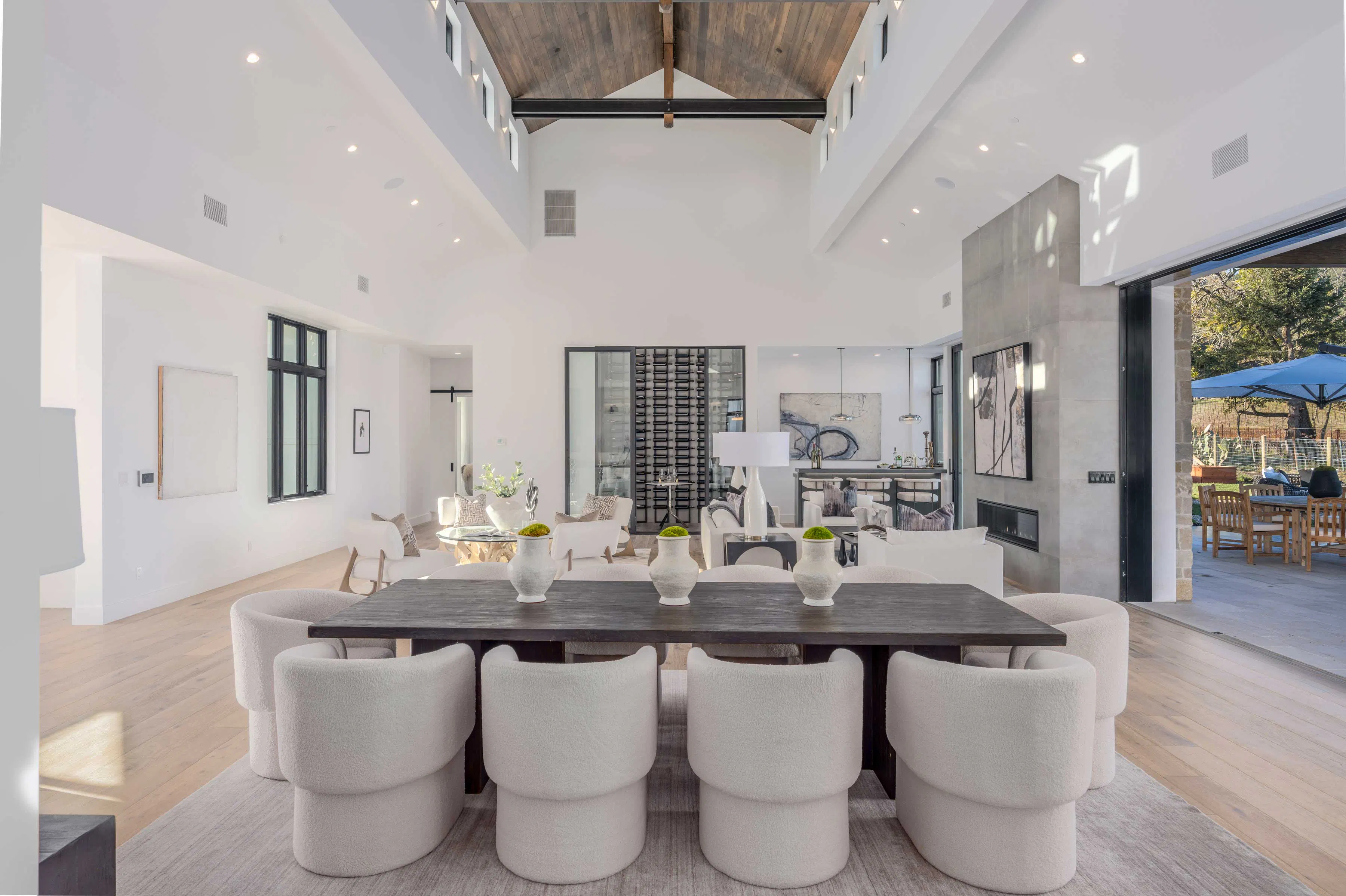 Meridith-Baer-Home-Home-Staging-California-Napa-Contemporary-Luxury-Homes-Modern-and-Contemporary-Dining-Room