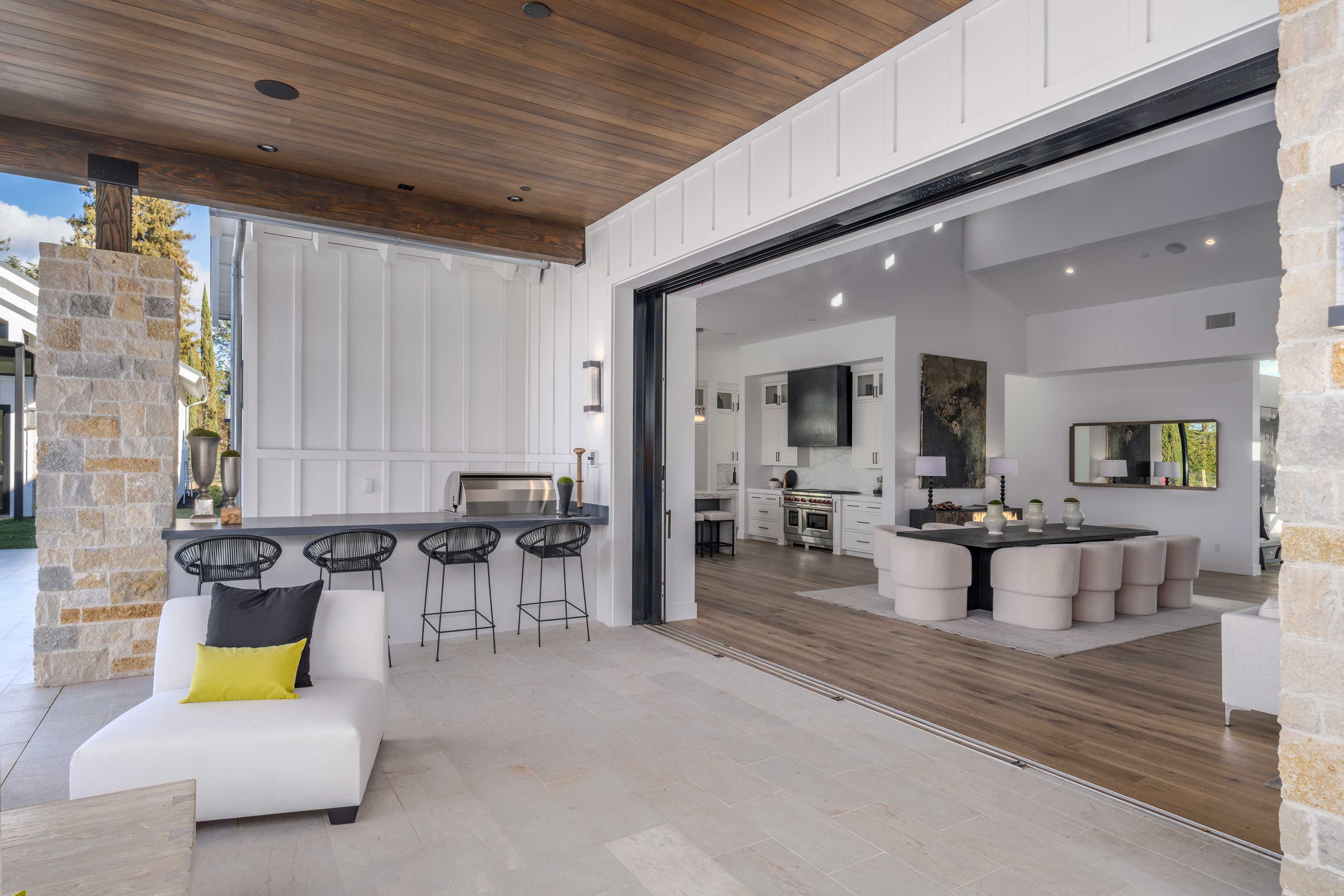 Meridith-Baer-Home-Home-Staging-California-Napa-Contemporary-Luxury-Homes-Modern-and-Contemporary-Dining-Room-Outdoor