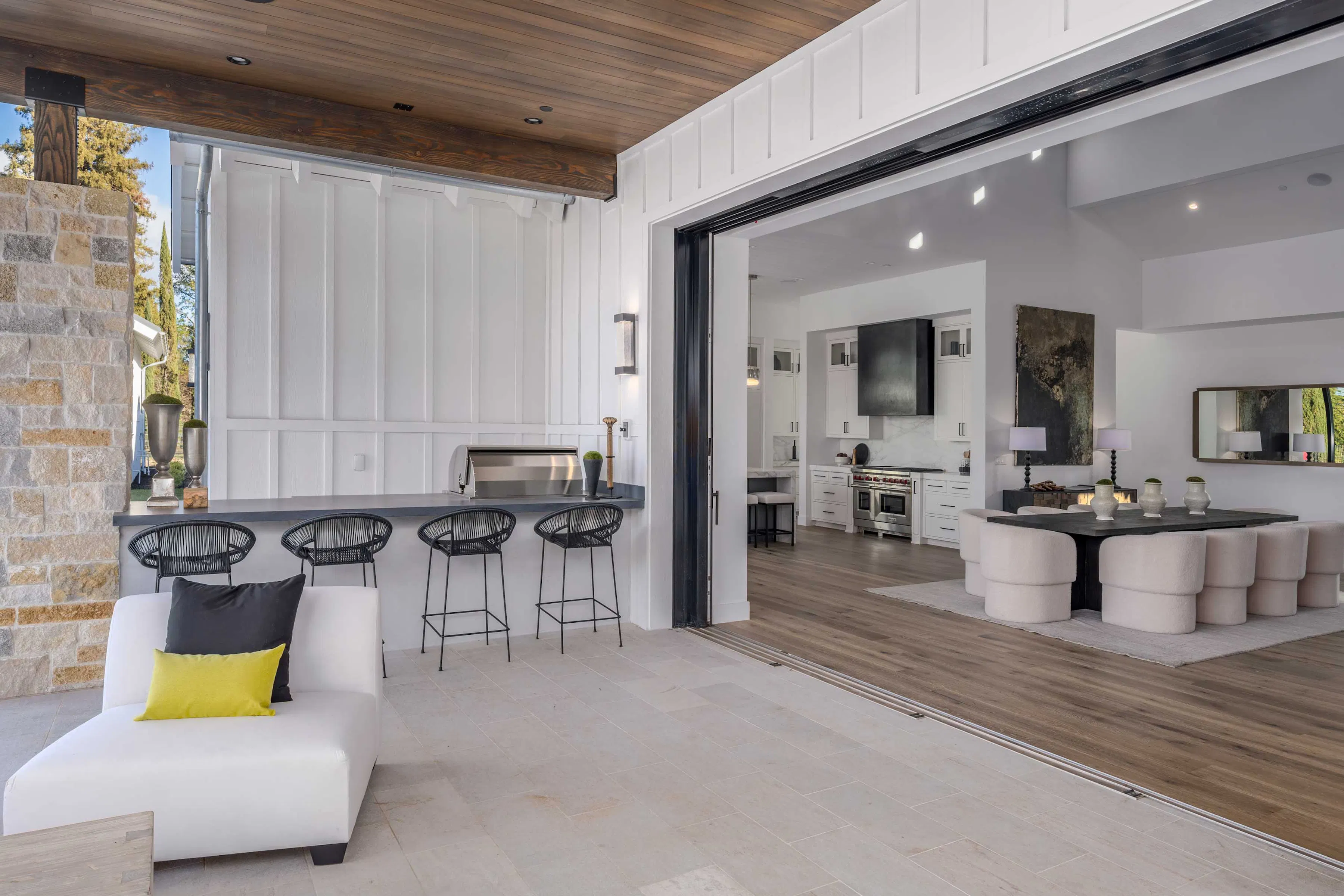 Meridith-Baer-Home-Home-Staging-California-Napa-Contemporary-Luxury-Homes-Modern-and-Contemporary-Dining-Room-Outdoor