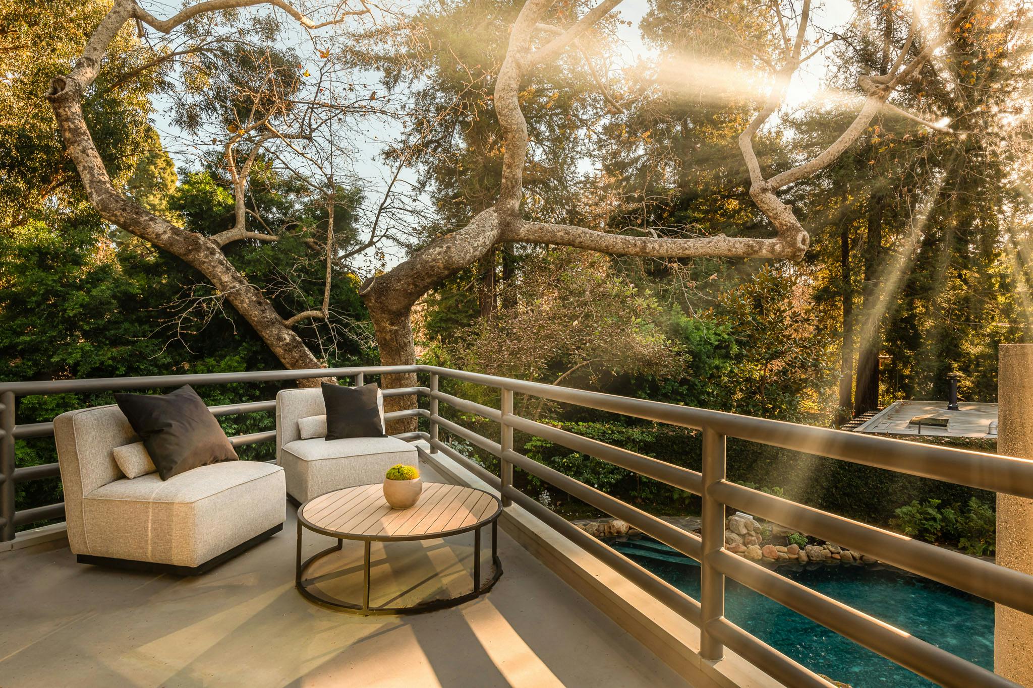 Meridith-Baer-Home-Home-Staging-Southern-California-Brooktree-Eclectic-Luxury-Homes-Eclectic-Second-Patio