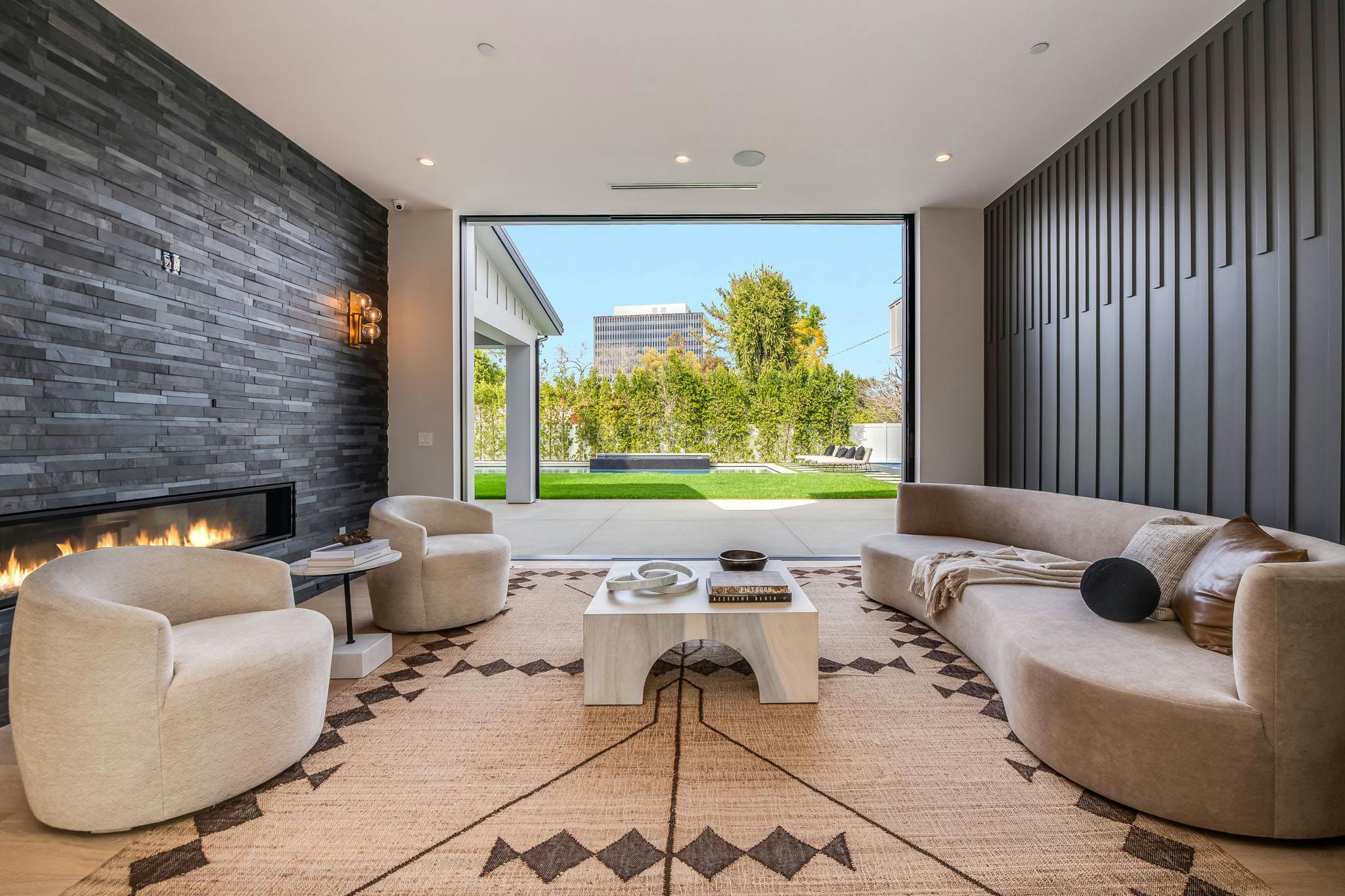 Meridith-Baer-Home-Home-Staging-Southern-California-Valley-Vista-Modern-Organic-Luxury-Homes-Modern-and-Contemporary-Living-Room-Patio