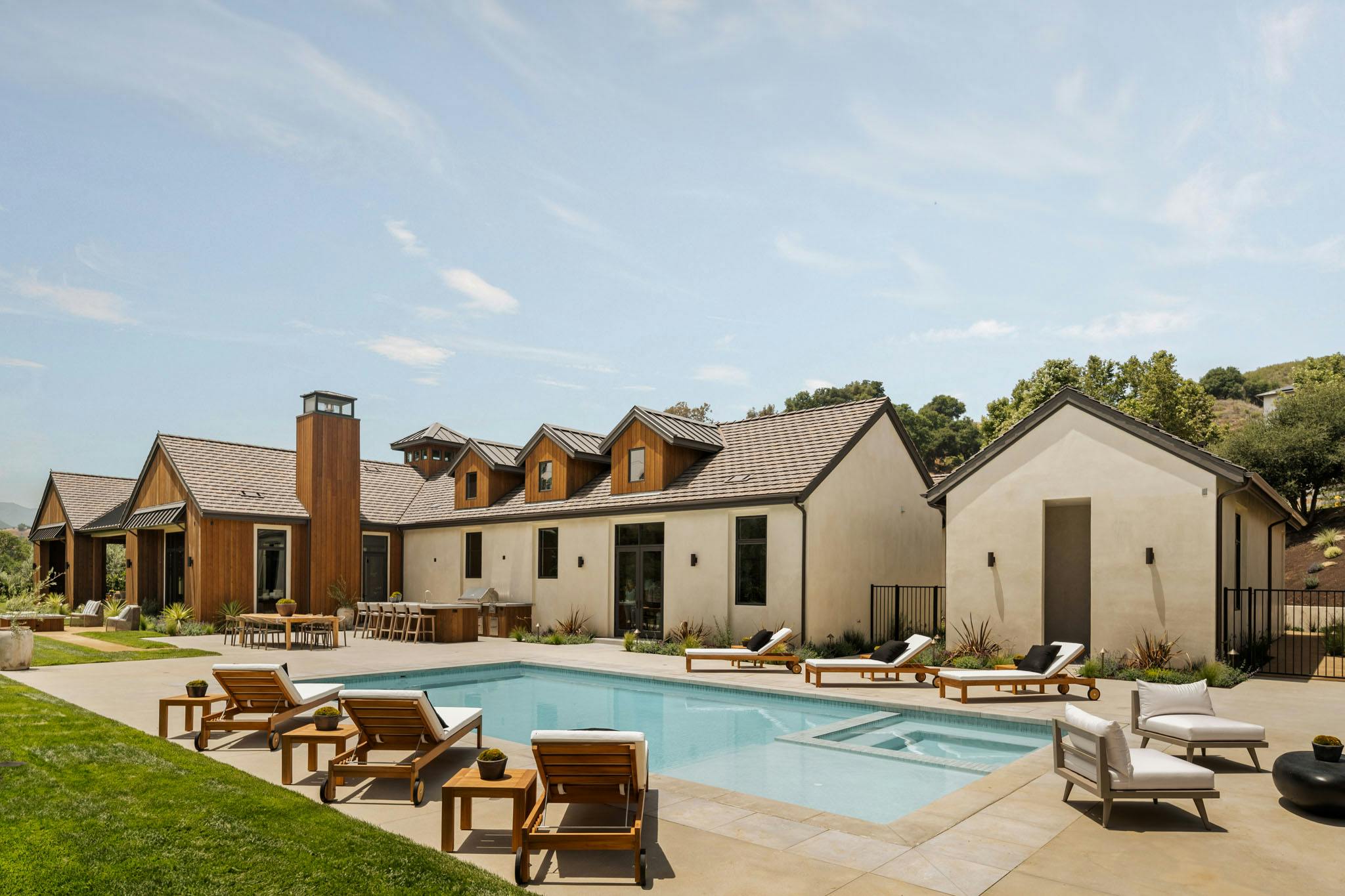 Meridith-Baer-Home-Home-Staging-Luxury-Homes-Southern-California-Malibu-Valley-Estate-Outdoor