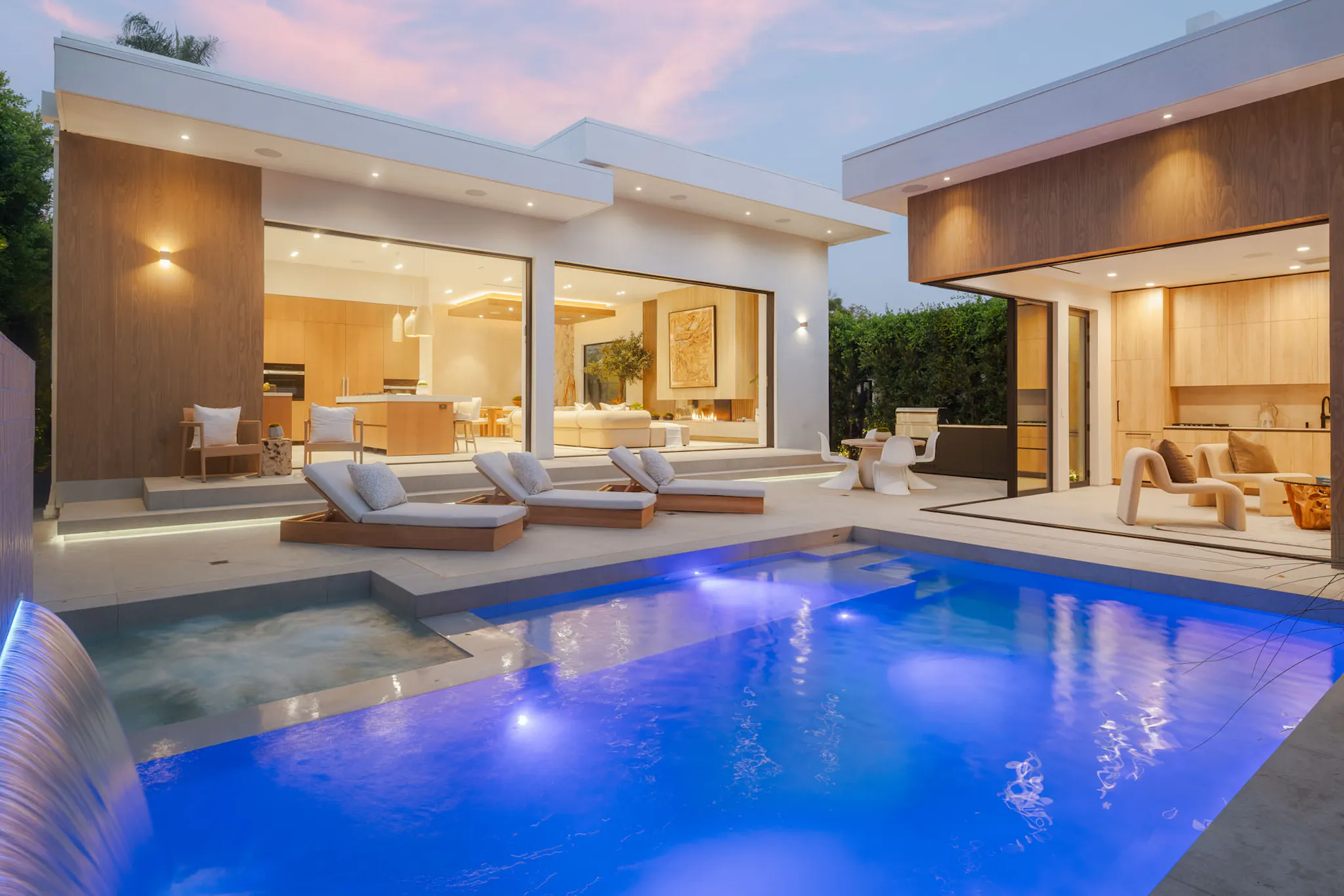 Meridith-Baer-Home-Home-Staging-Luxury-Homes-Kings-Modern-Retreat-Outdoor